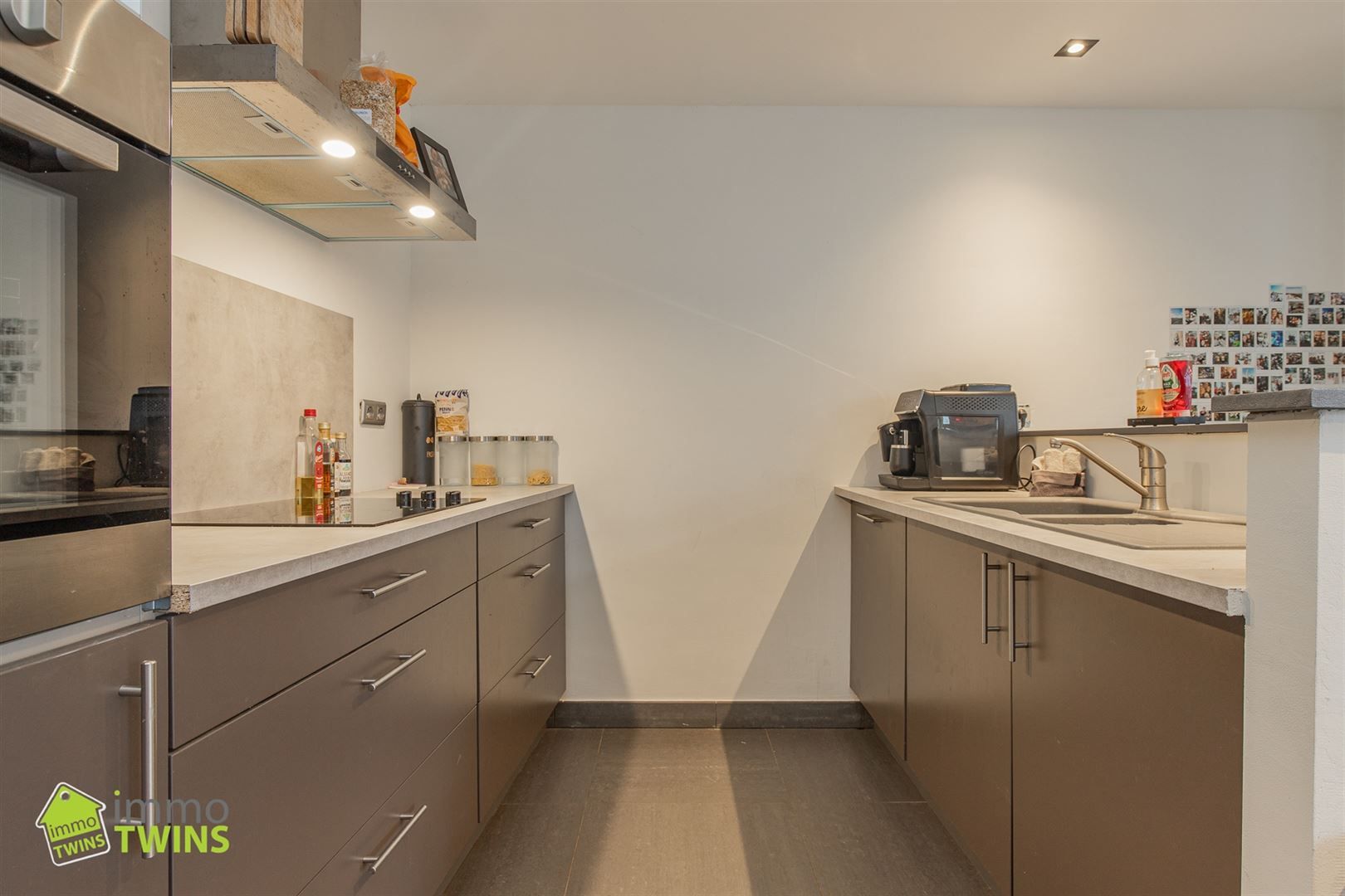 Ruime en lichtrijke gezinswoning met zonnige tuin en inpandige garage in Lebbeke foto 10