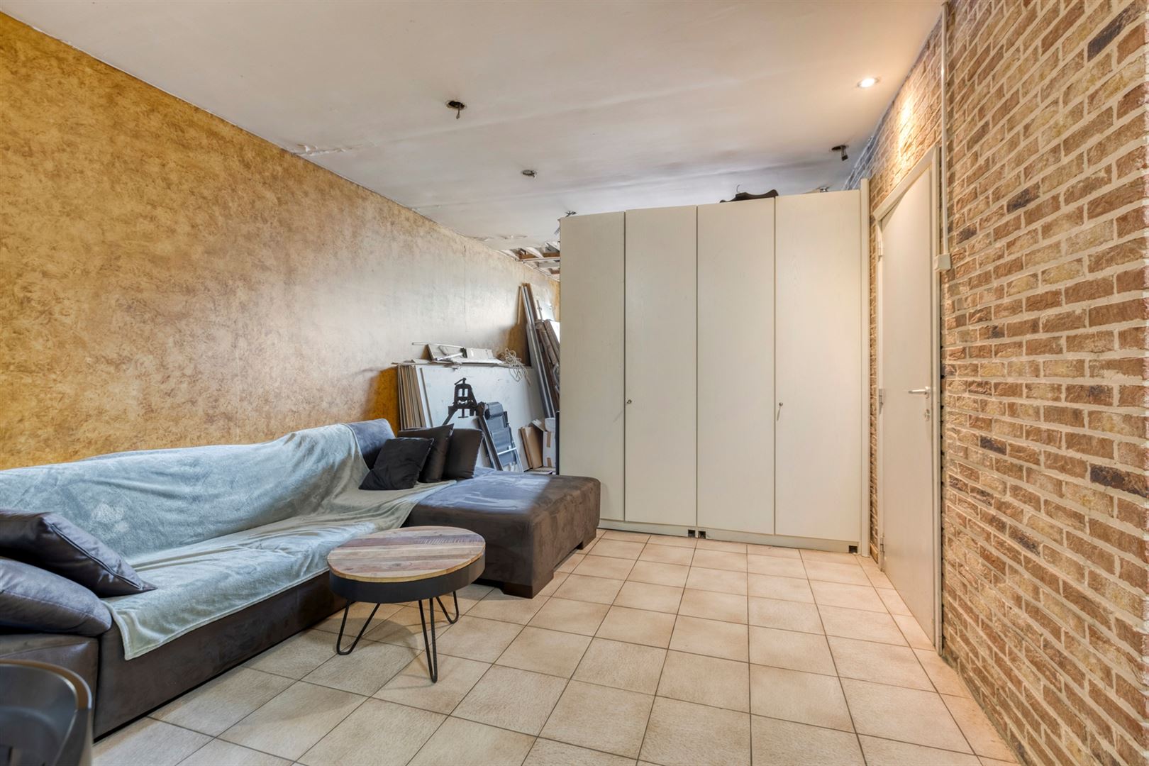 Te renoveren gelijkvloers appartement foto 6
