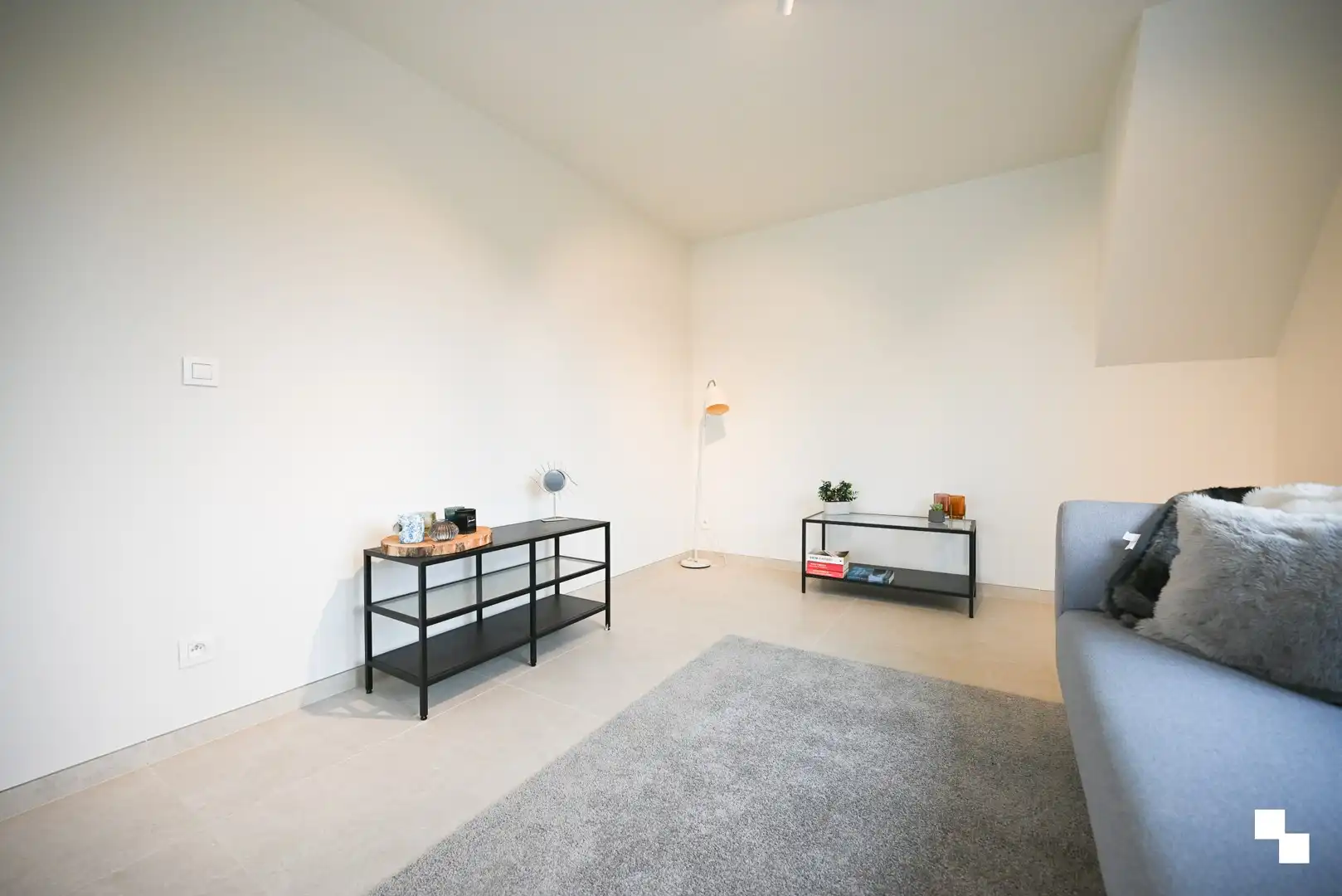 Stijlvol en energiezuinig gerenoveerd duplexappartement in kleinschalige residentie te Emelgem, Izegem foto 13