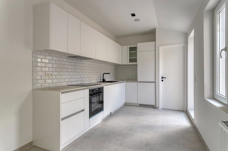 ✨Halfopen, volledig gerenoveerde gezinswoning met 3 slaapkamers TE KOOP in Rekkem! foto 6