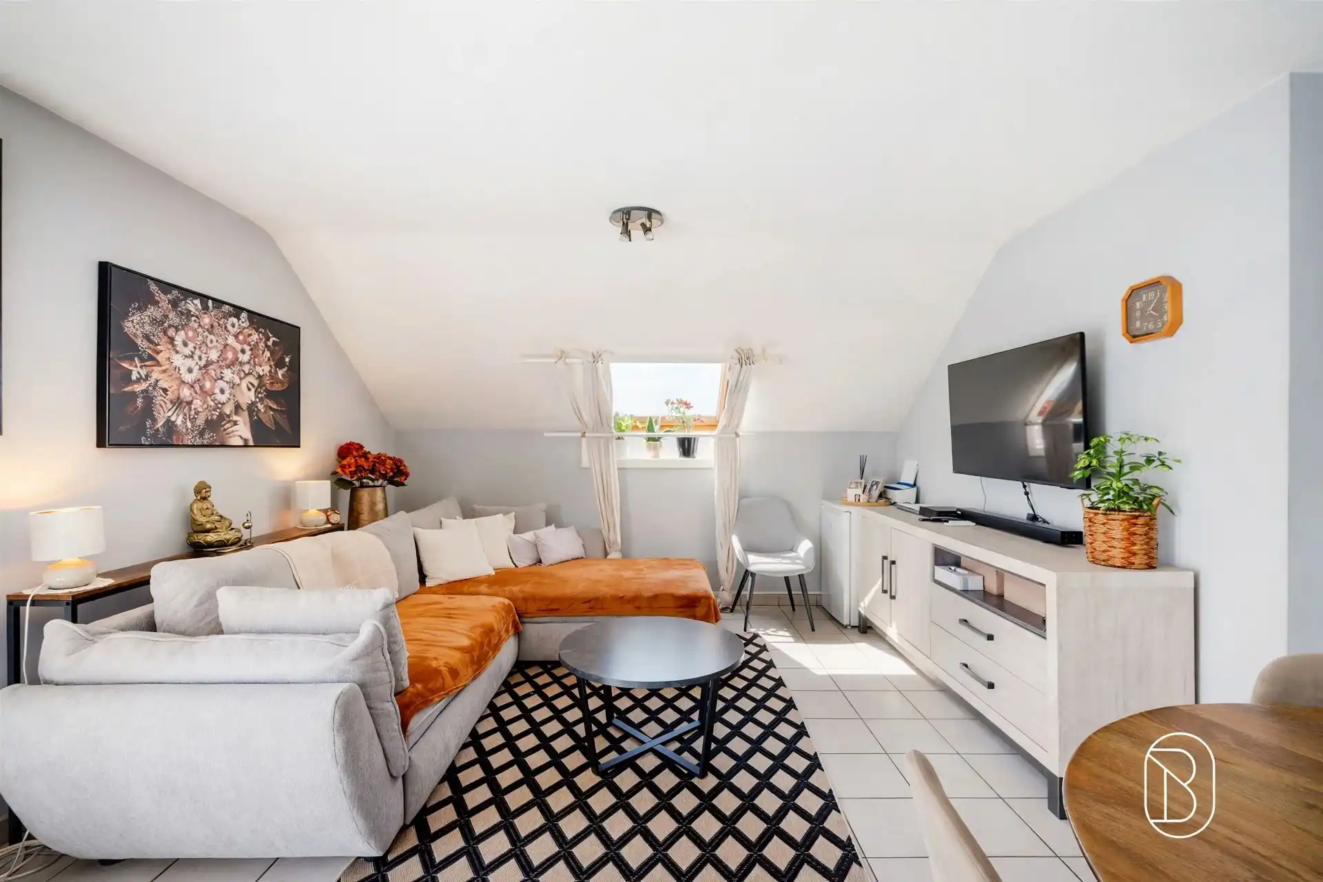 Instapklaar vernieuwd appartement nabij de Gavers foto 5