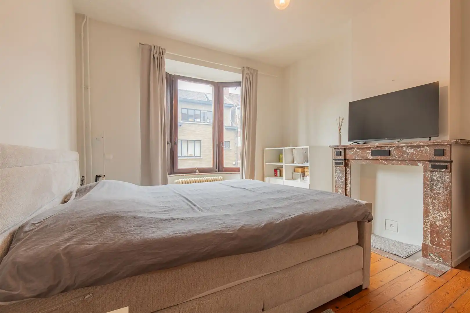 Karaktervol herenhuis met 4 slaapkamers, 2 badkamers en tuin op topligging in Jette foto 12