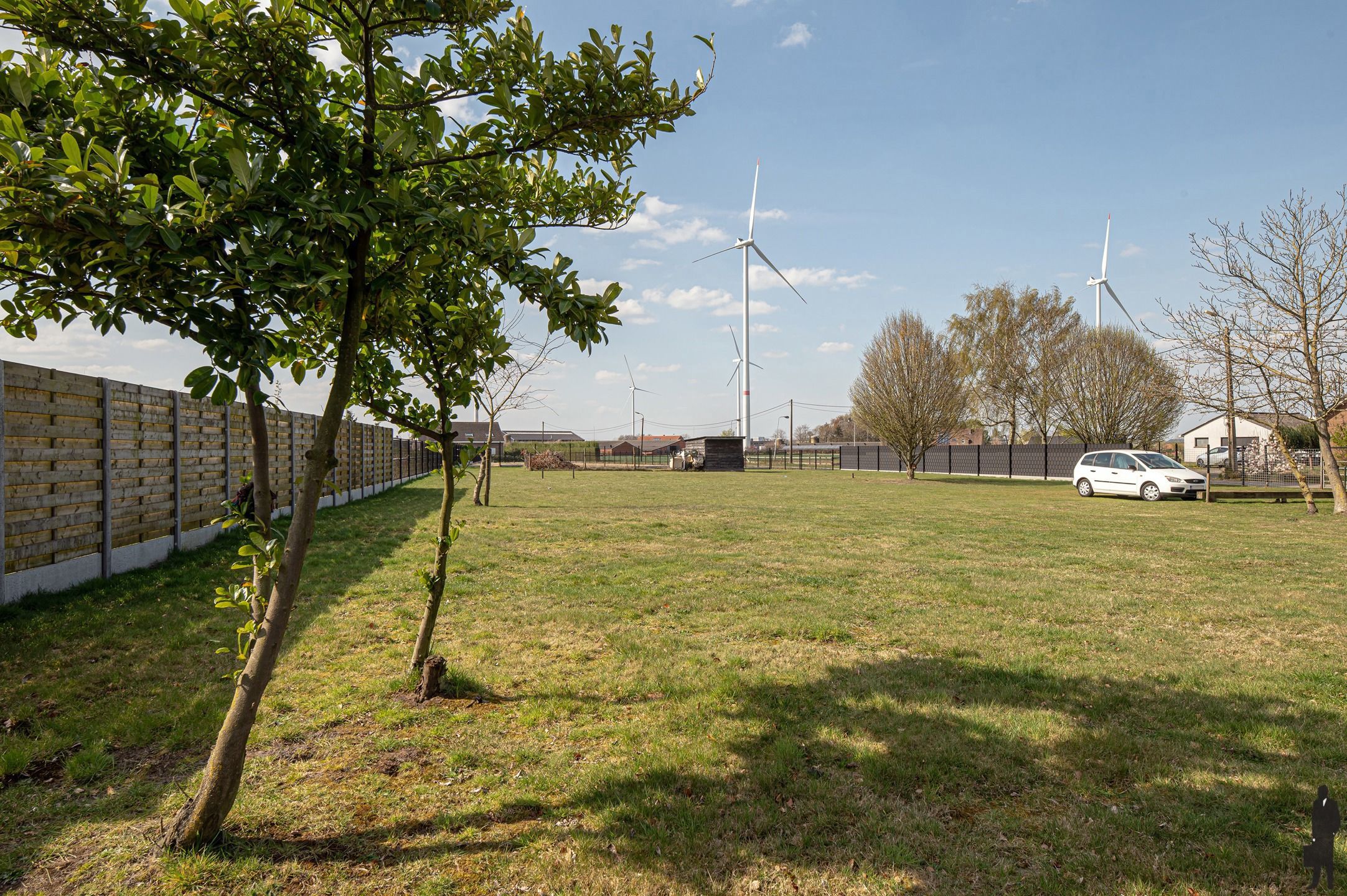 Ruime gezinswoning op een perceel van ca 5000m². foto 29