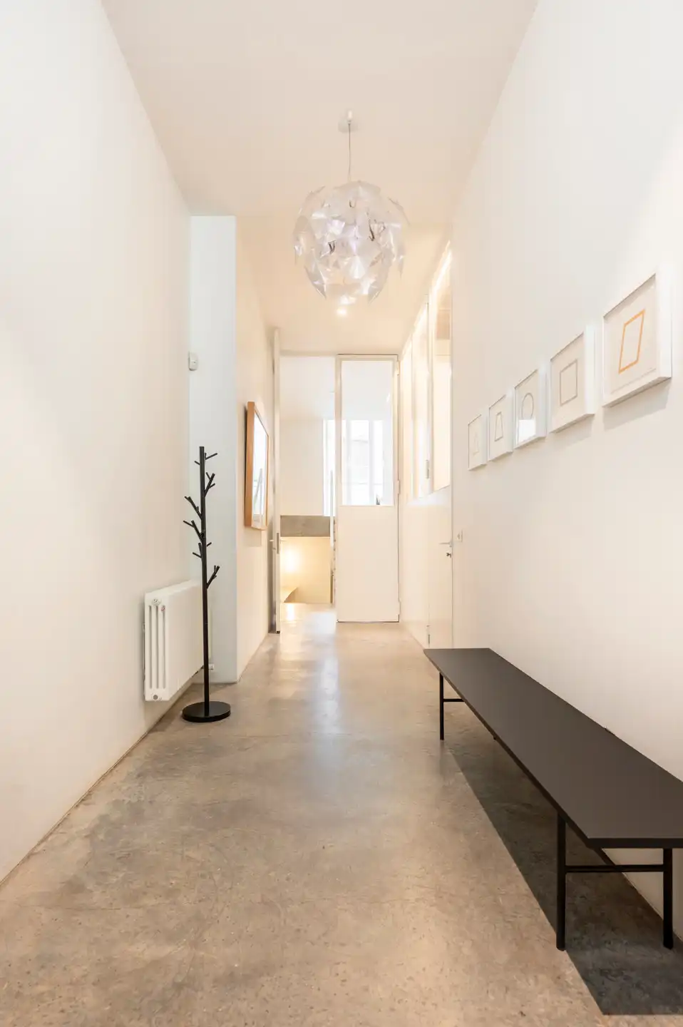 ANTWERPEN - Architecturaal Art Nouveau-pand top gerenoveerd foto 3