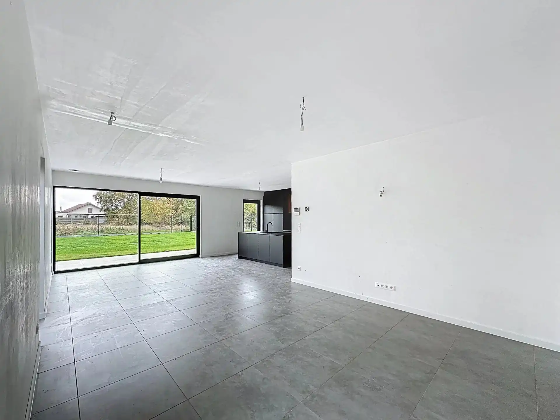 Moderne BEN-woning met 3 slaapkamers en een carport op een mooi perceel. foto 9