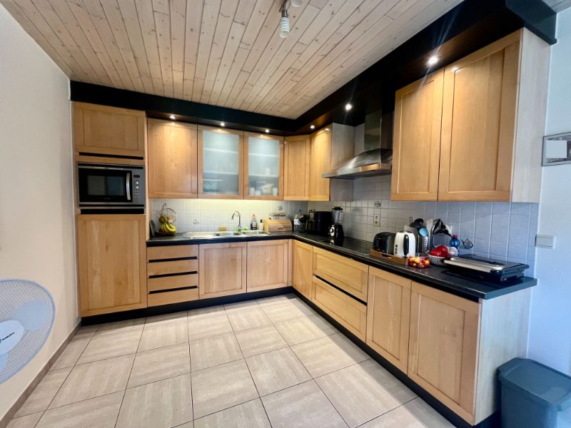 PRACHTIGE VILLA MET DRIE SLAAPKAMERS EN EEN GROTE TUIN foto 5