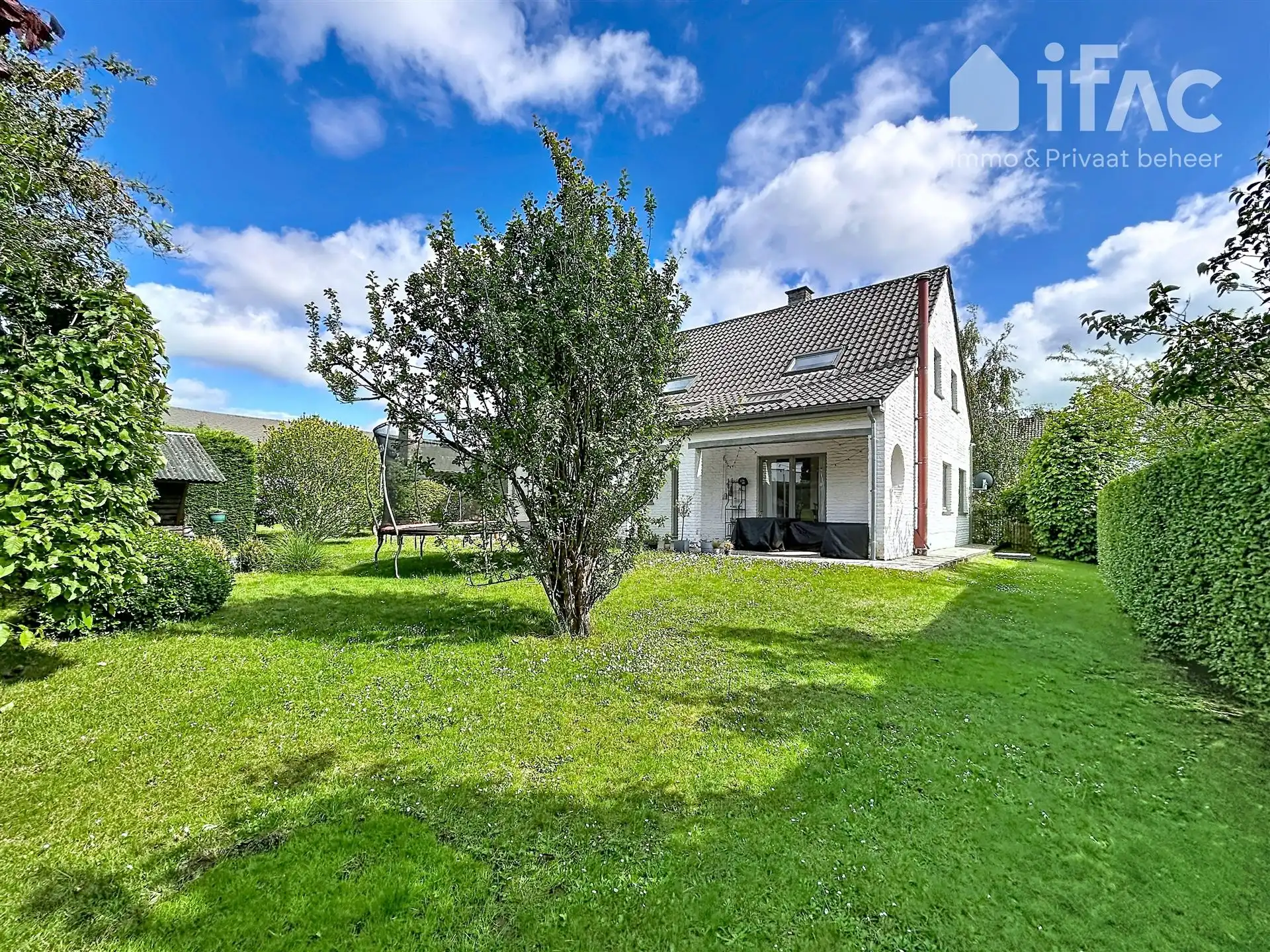 Smaakvol gerenoveerde Villa met 5 slaapkamers en leuke tuin foto 31