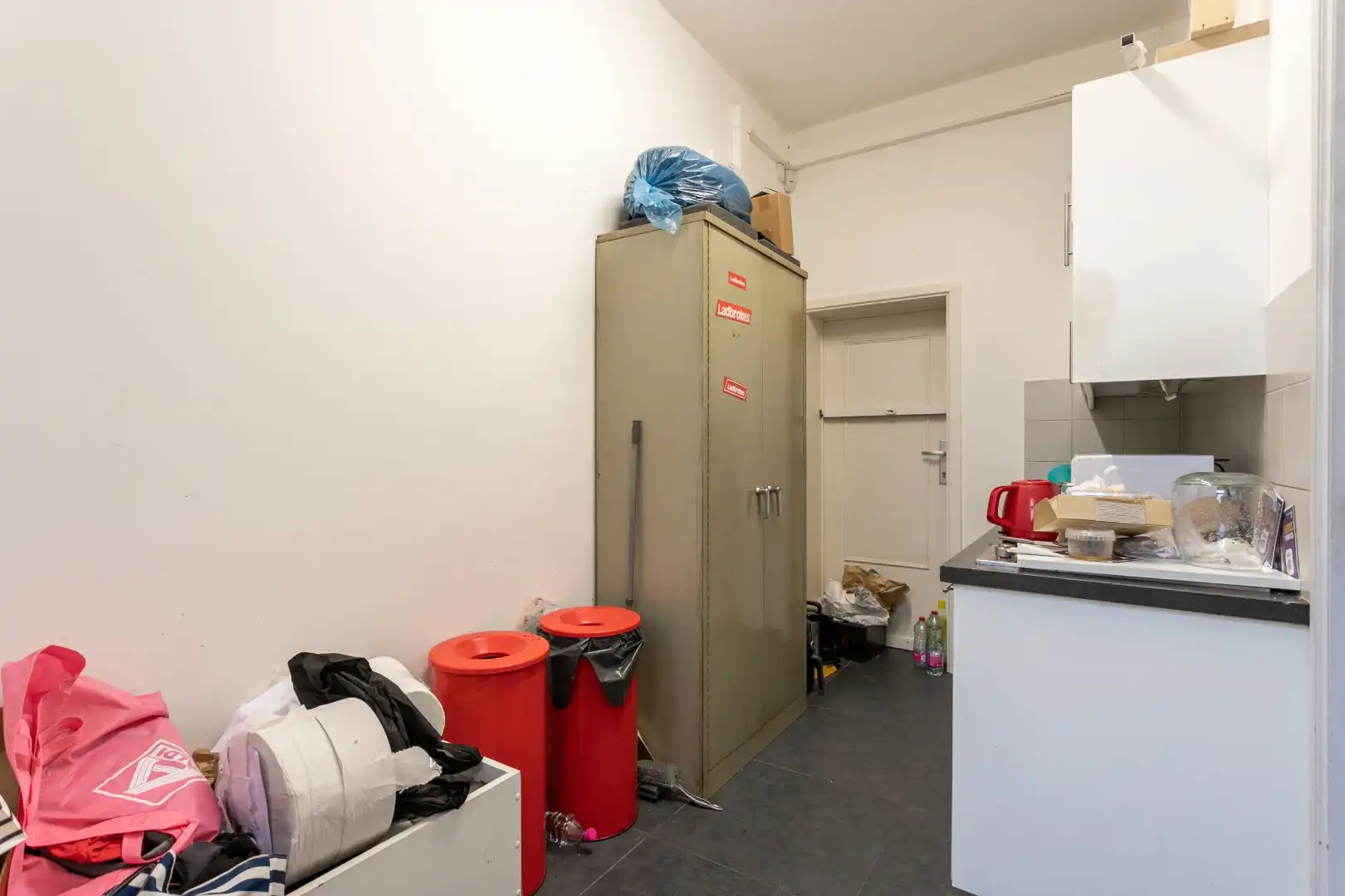 opbrengsteigendom: commercieel glv en 3 appt foto 9