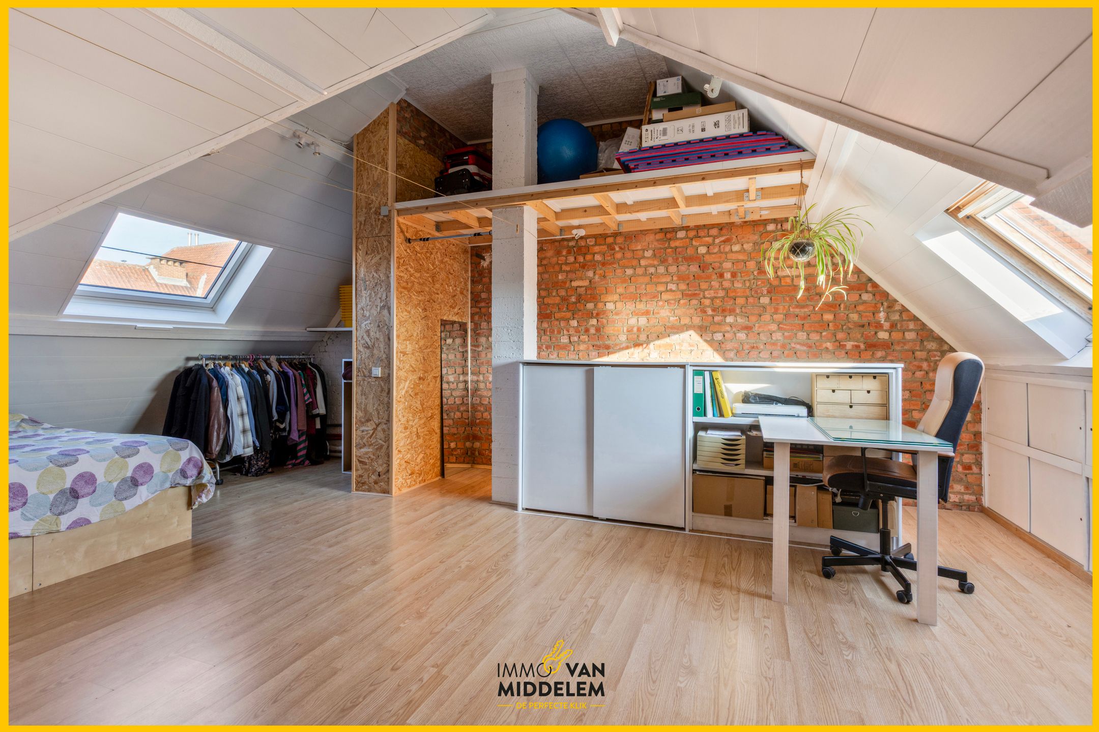 CHARMANTE GEZINSWONING MET 3 SLPK EN TUIN foto 15