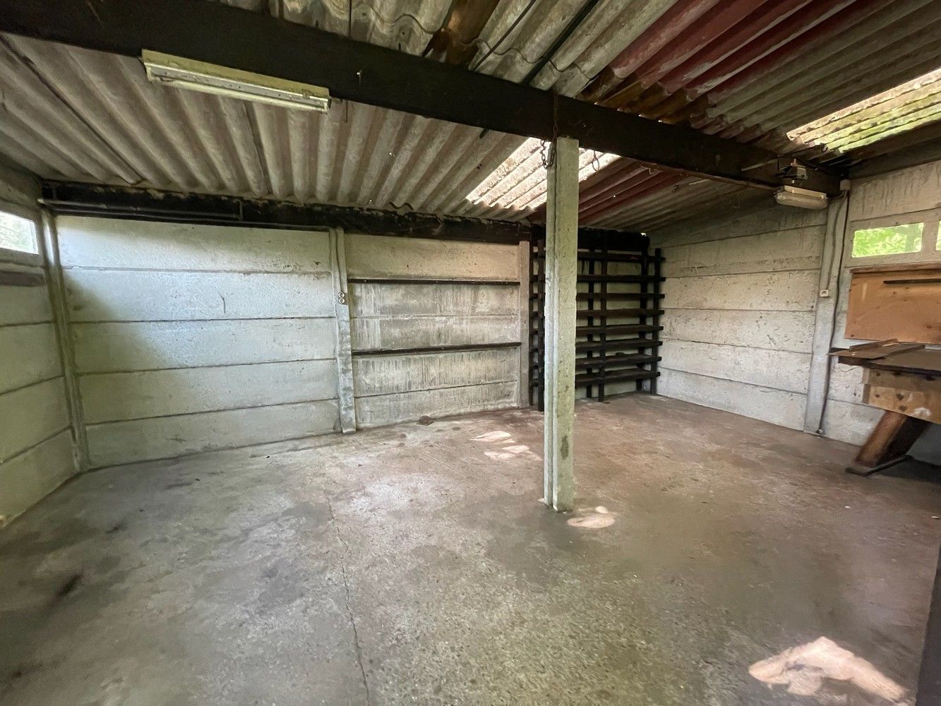 Genk, Gansenwijer 12. Ruime woning met 4 slaapkamers, bureau, veranda, garage, tuinhuis en grote tuin op een perceel van 27a 08ca. foto 24