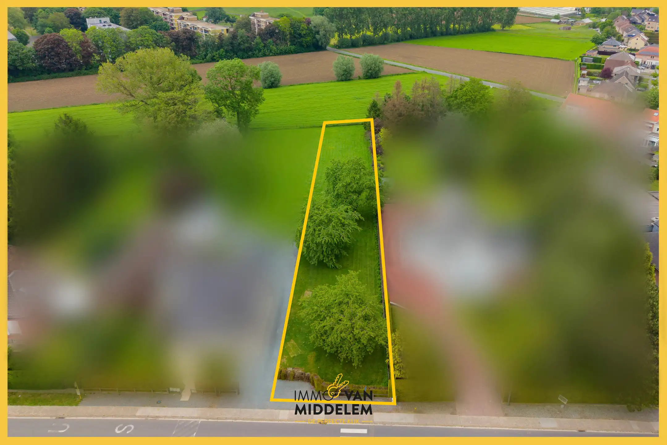 CENTRAAL GELEGEN VILLAGROND op +/- 14a37ca foto {{pictureIndex}}