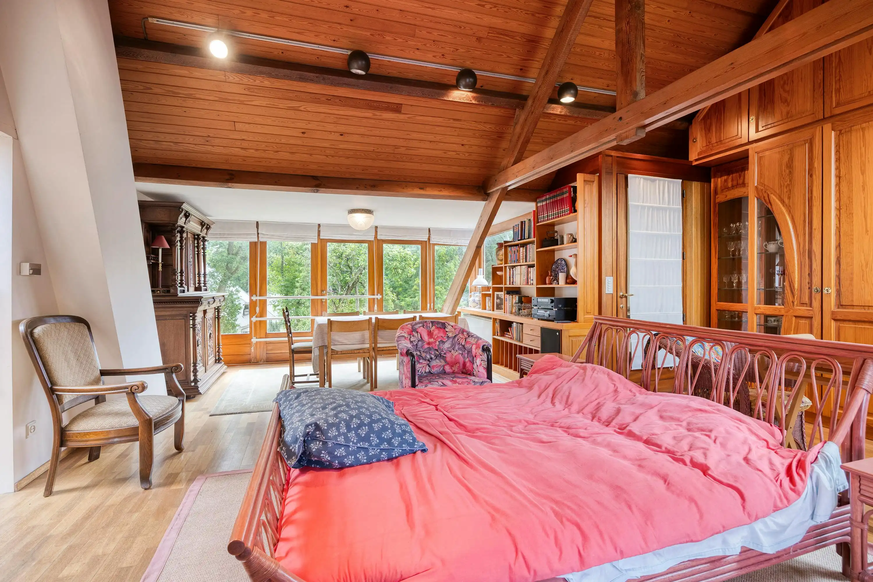 Karaktervolle, te renoveren woning te koop te Essen-Heikant! foto 28