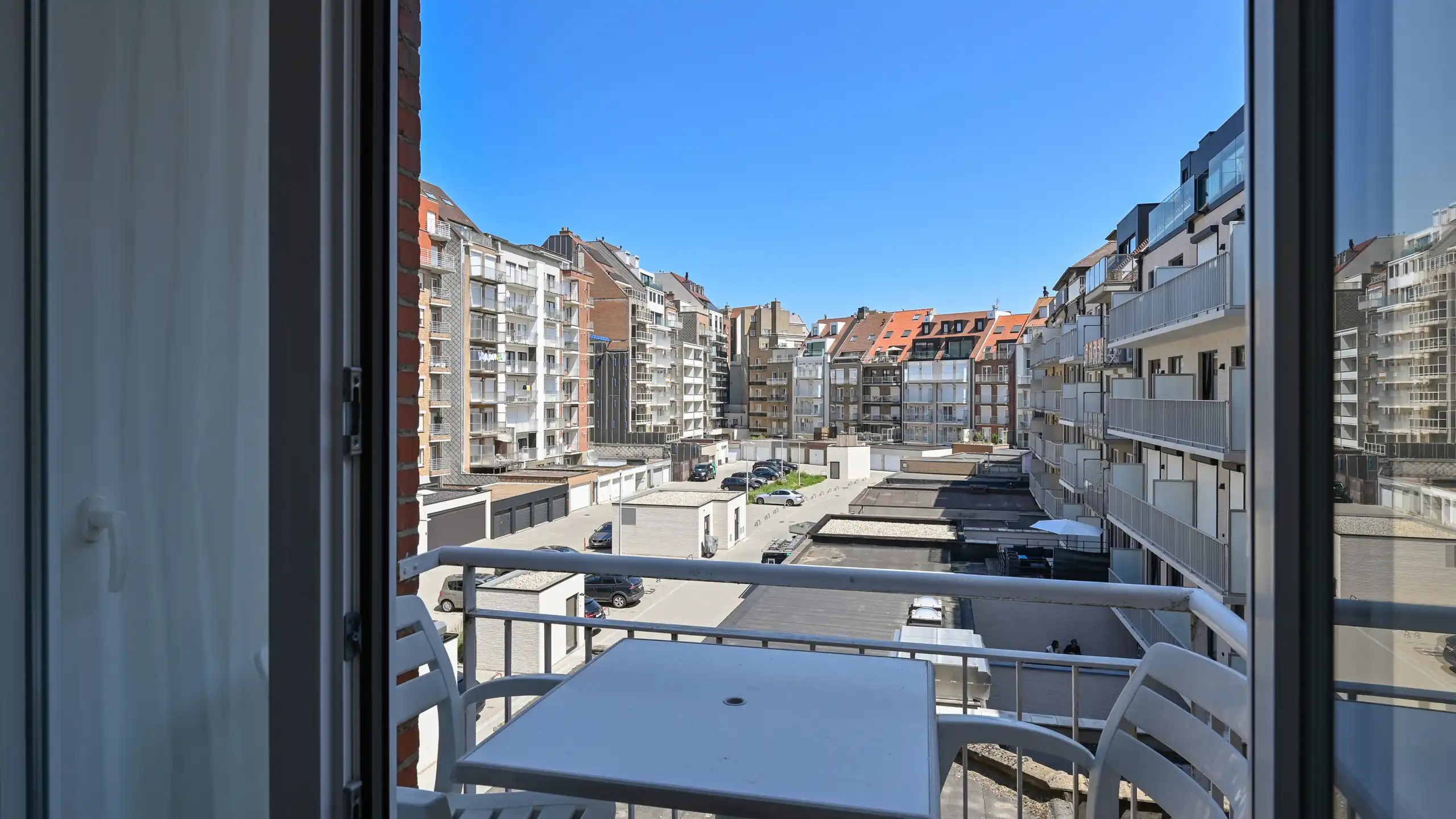 Zonnig appartement met zeezicht op het Rubensplein. foto 18