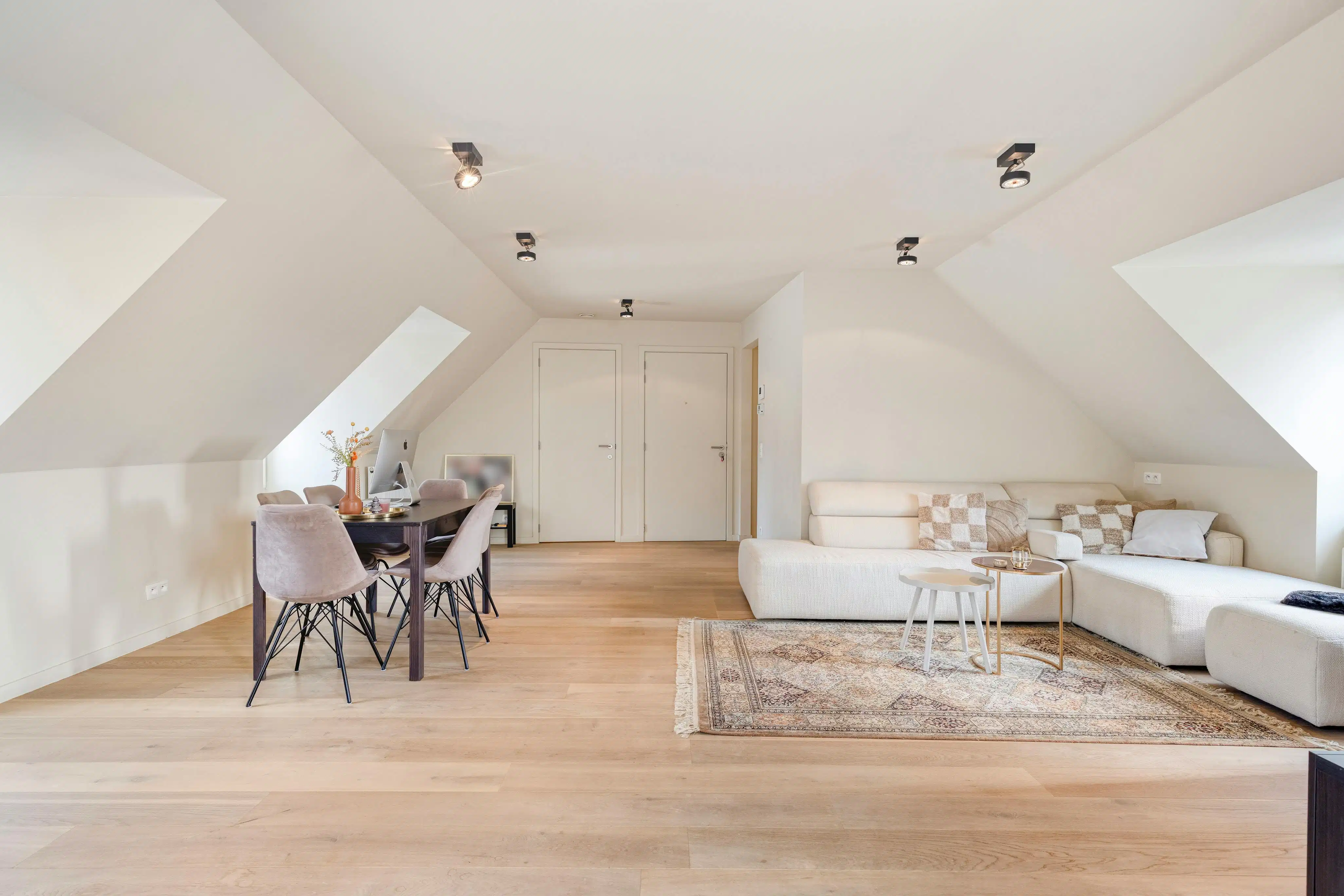 Luxueus appartement met 2 slaapkamers te koop in Brugge foto 2