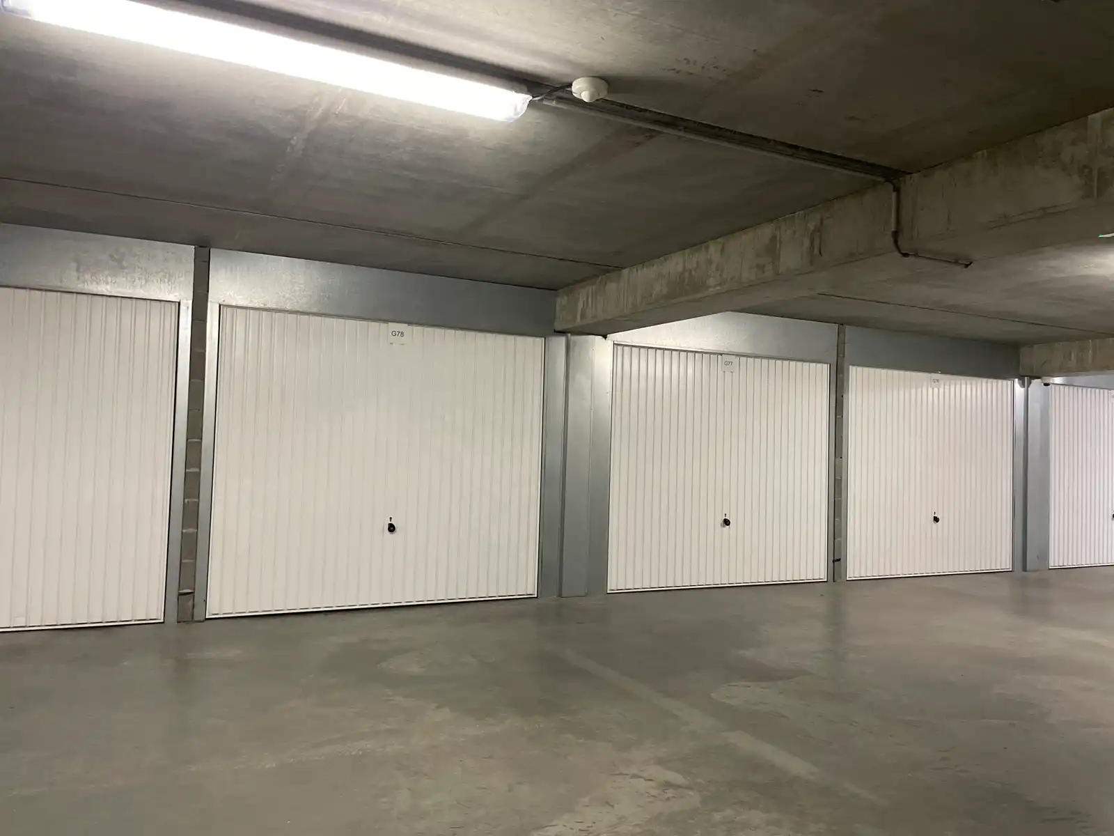 Garage te huur foto 4