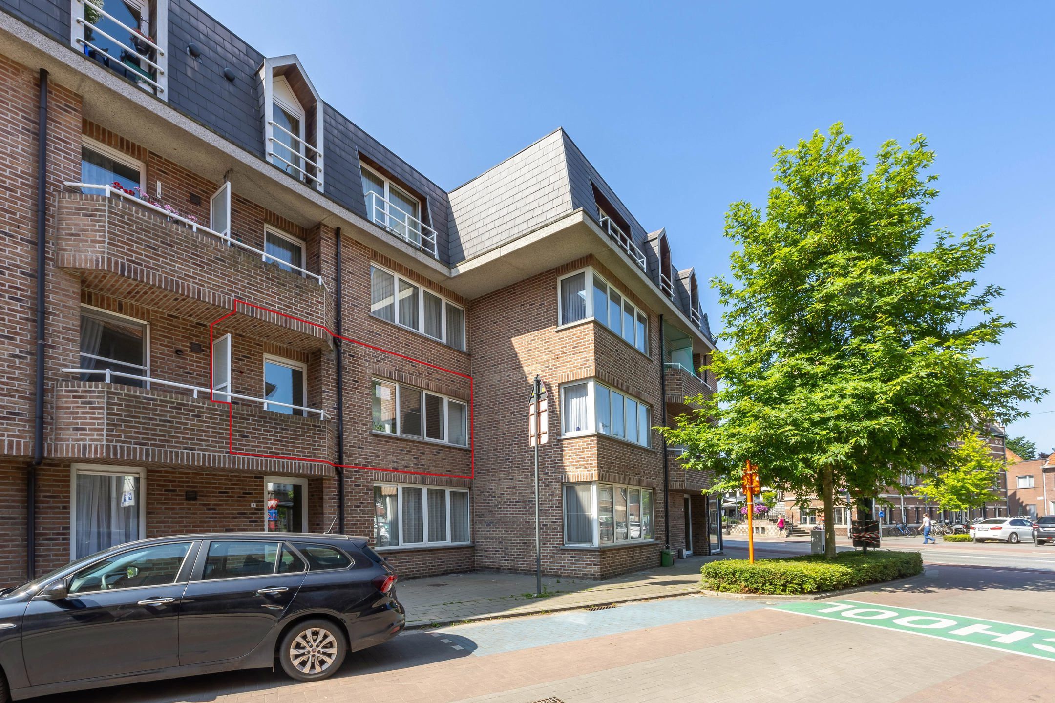 Instapklaar appartement met 2 slpks in centrum Oostmalle foto 2
