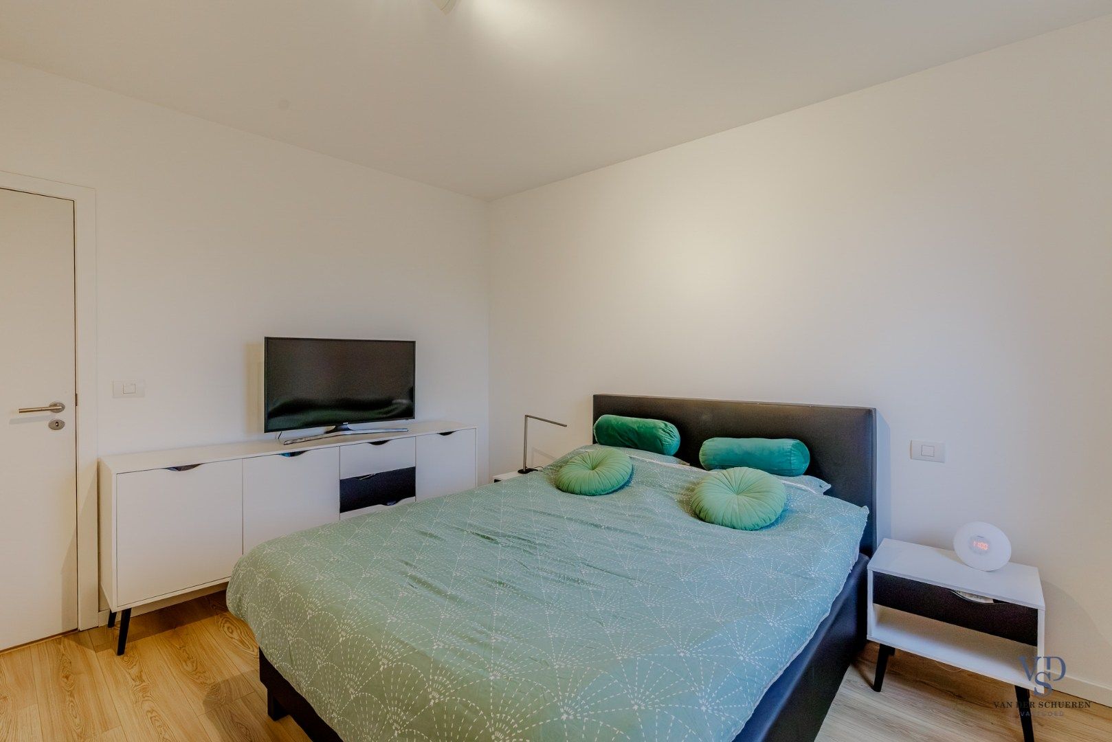 Recente, quasi-nieuwbouwwoning – instapklaar en energiezuinig (BEN) foto 18