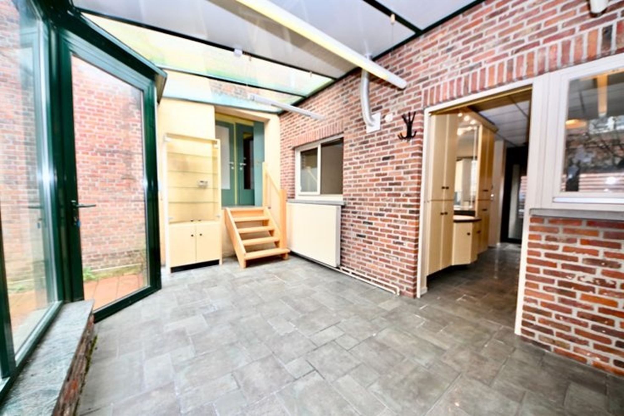 Te renoveren woning met 3 slaapkamers. foto 11