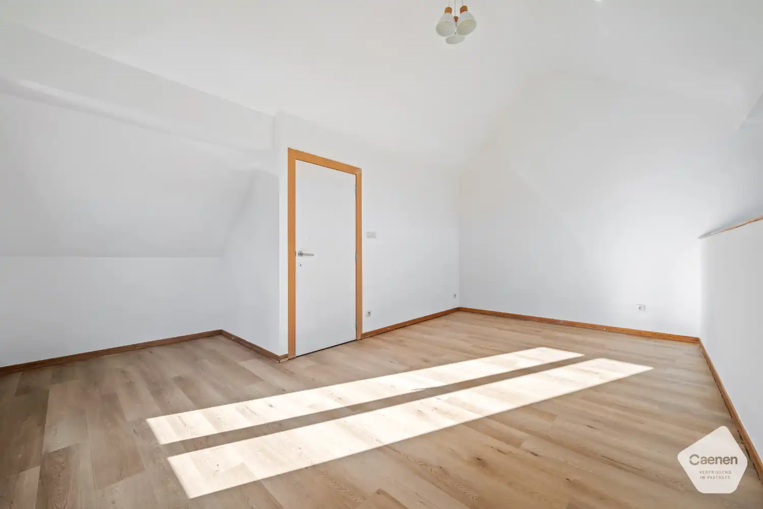 Charmant duplexappartement met 1 slaapkamer nabij strand en centrum. Gelegen op het pittoreske Manitobaplein. foto 8