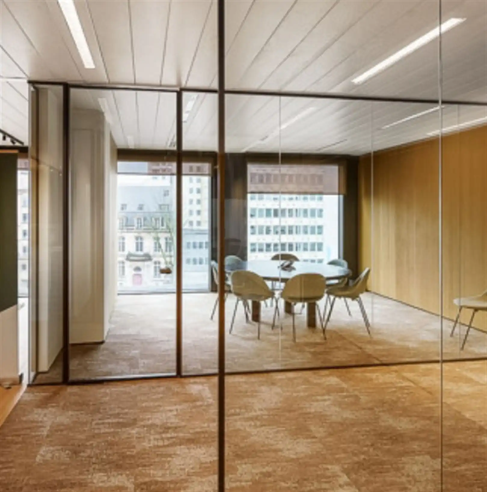 SPECTRUM : 4e verdiep 1.390m² en 268m² te huur foto 12