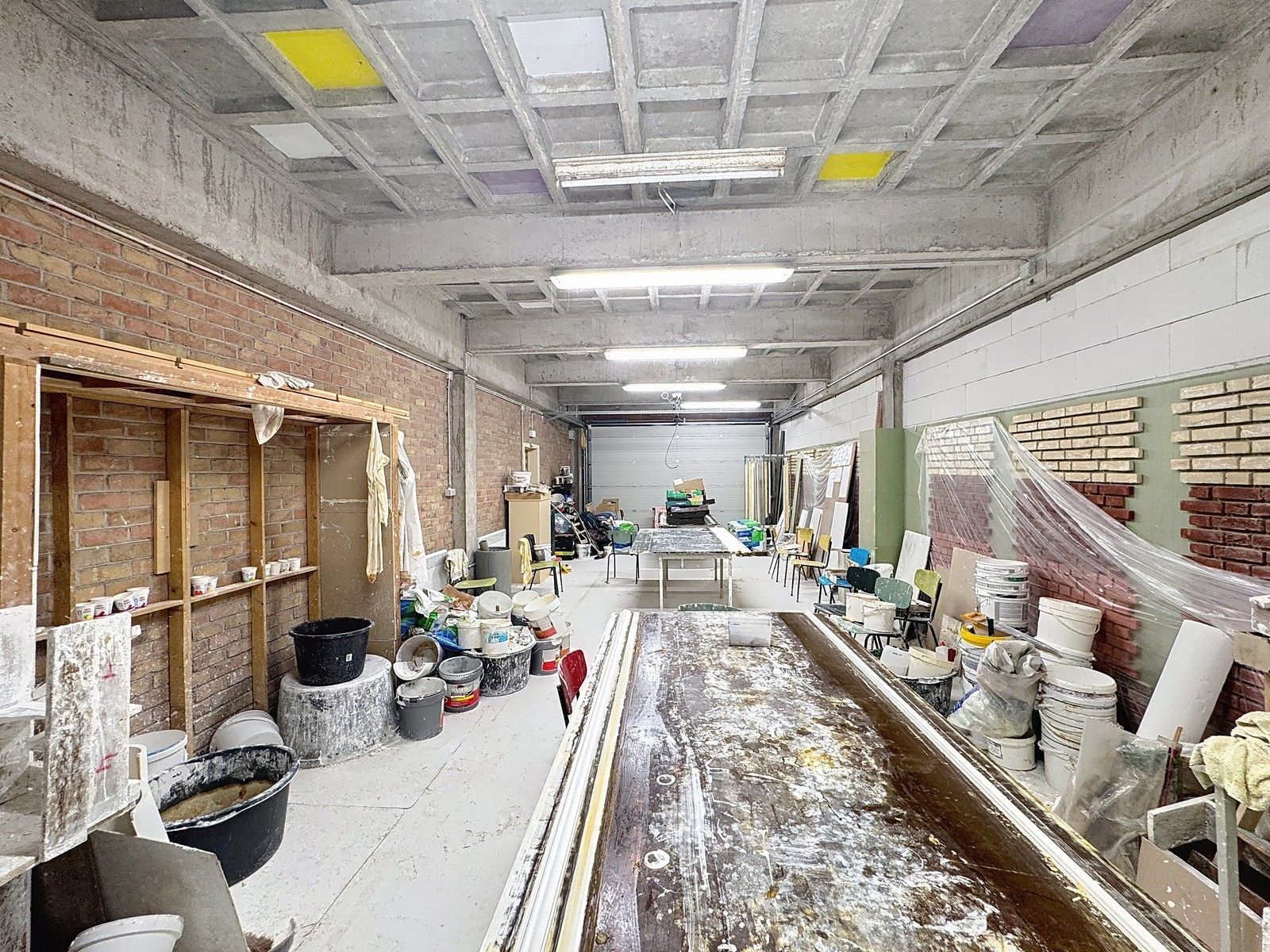 Polyvalente, lichtrijke RUIMTE (450m²) op eerste verdieping met alle voorzieningen (verwarming, sanitair, ...) te 8000 Brugge. Op een boogscheut van het historisch centrum. foto 14