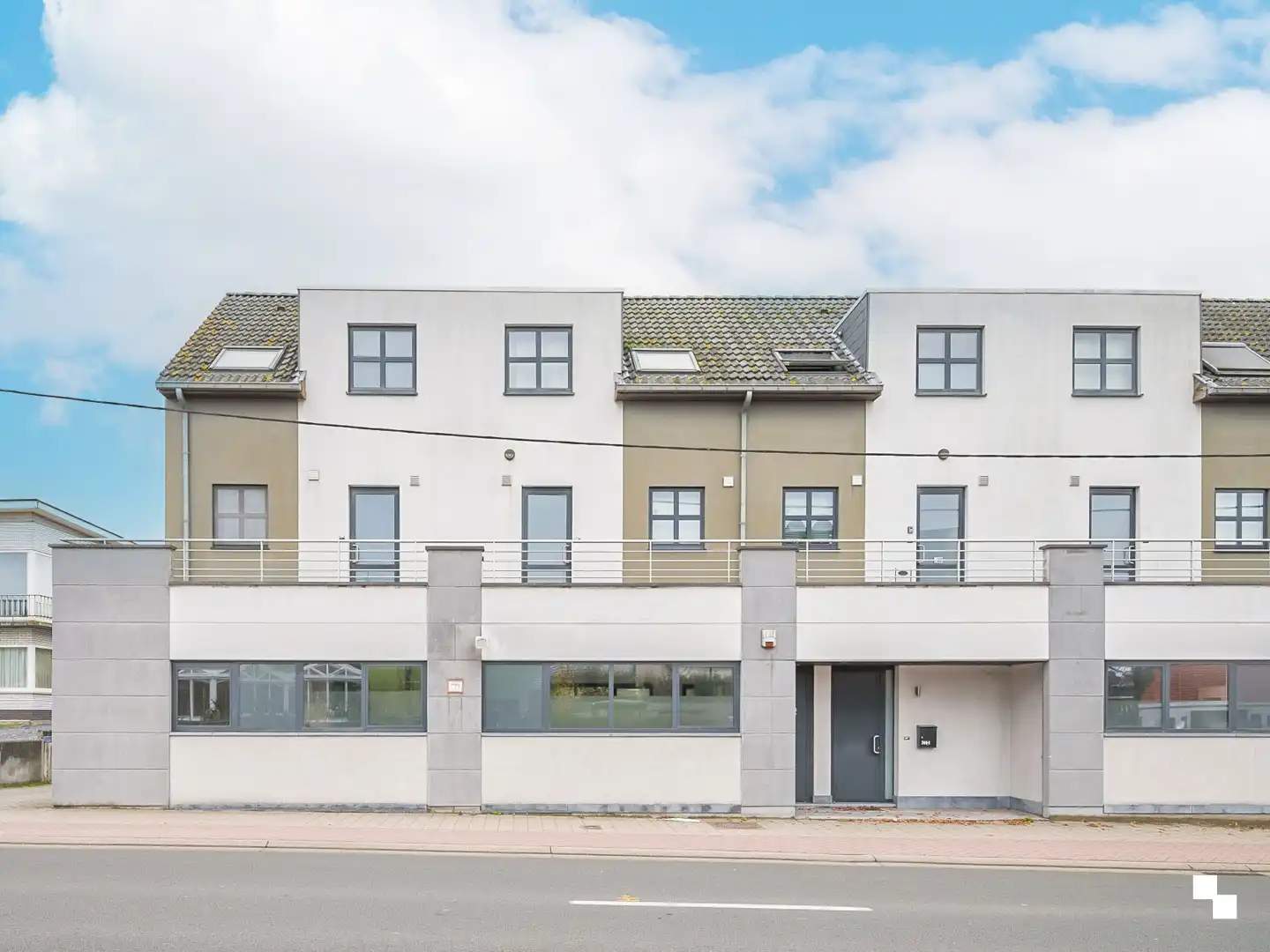 Gelijkvloers appartement met twee slaapkamers te Merelbeke dorp foto {{pictureIndex}}