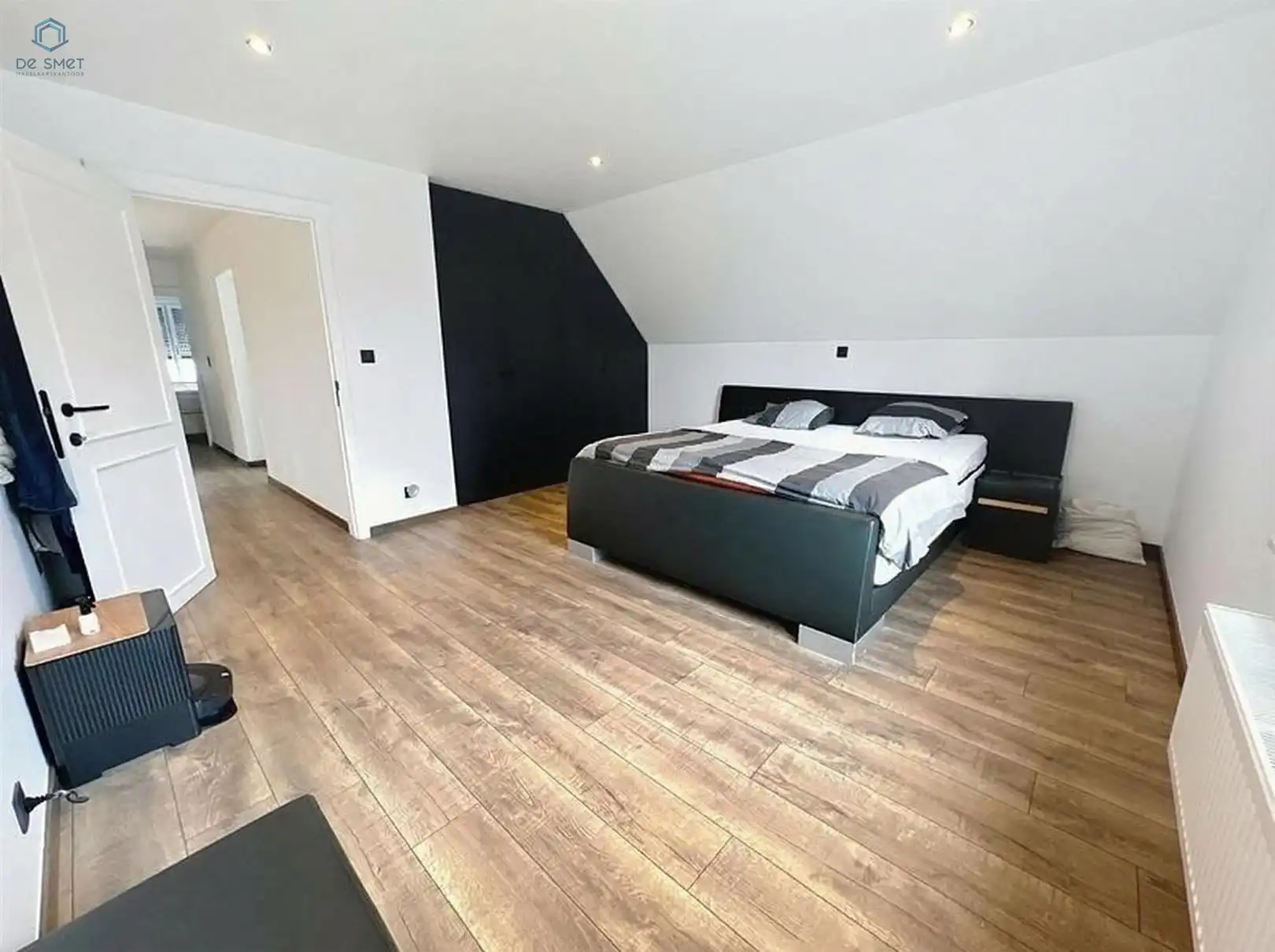 Prachtig gerenoveerde villa met 4 slaapkamers, garage en zwembad foto 20