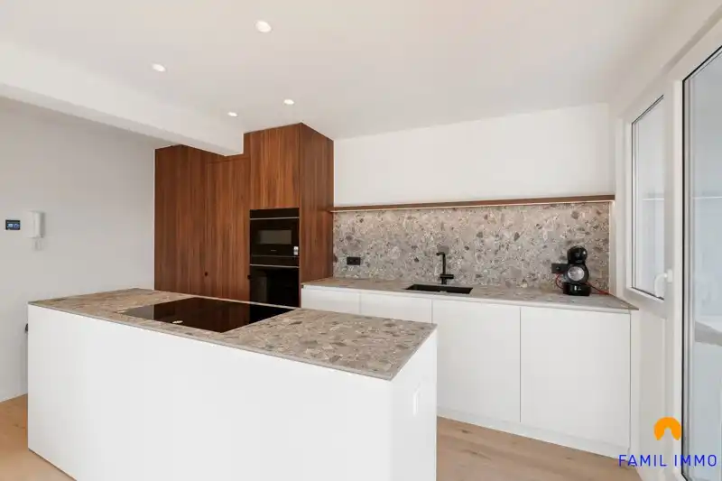 Penthouse met 3 slaapkamers en zijdelings zeezicht op de 6de verdieping in Oostende foto 5