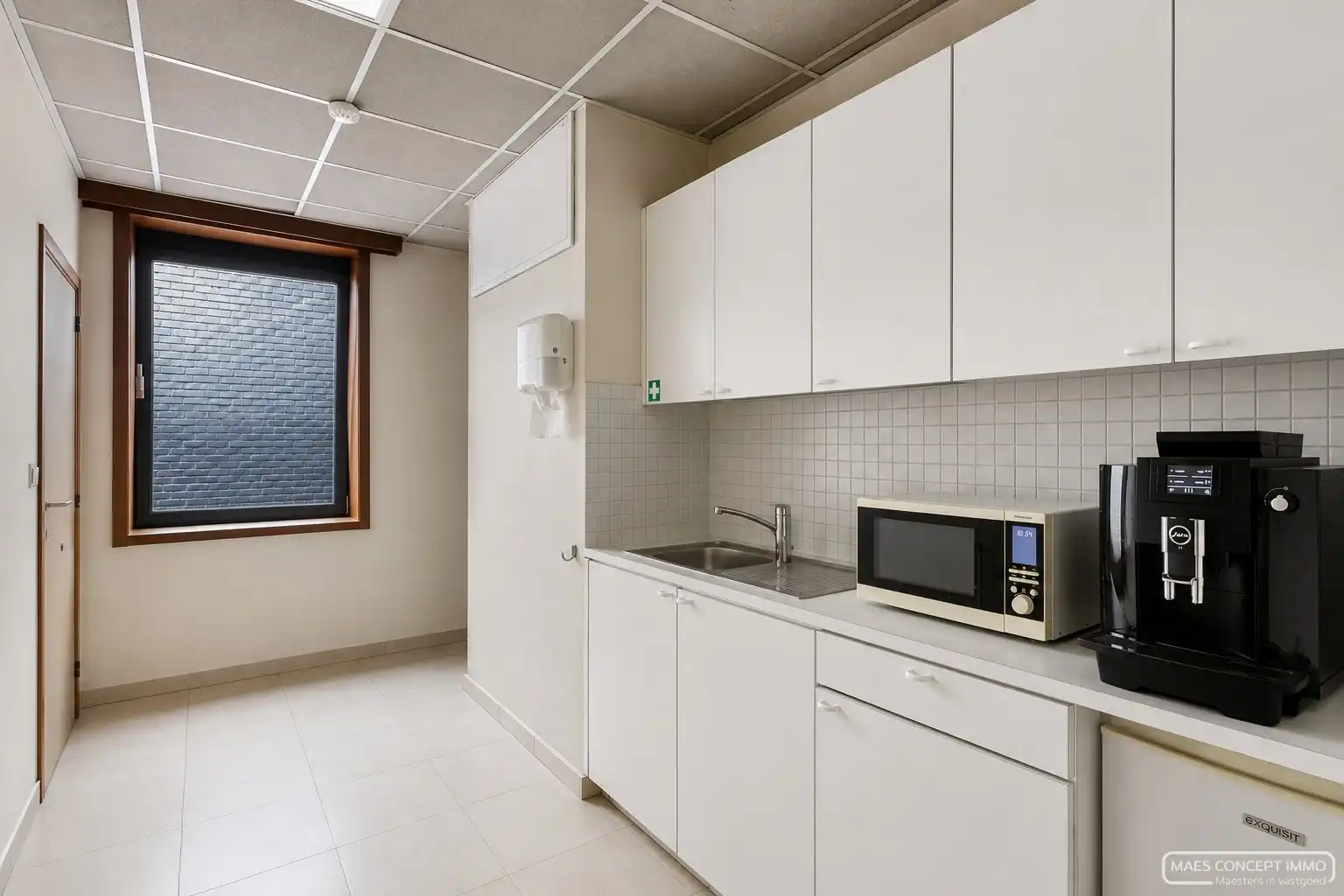 Ruim handelspand met appartement te koop te Desselgem - Perfect voor ondernemers! foto 7