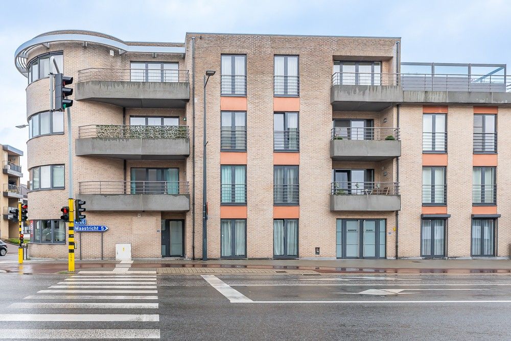 Gezellig gelijkvloers-appartement met 1 slaapkamer in Smeermaas, Lanaken. foto {{pictureIndex}}