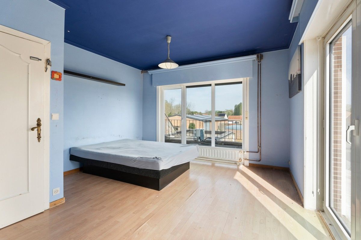 Ruime woning met handelspand te koop in De Panne foto 12