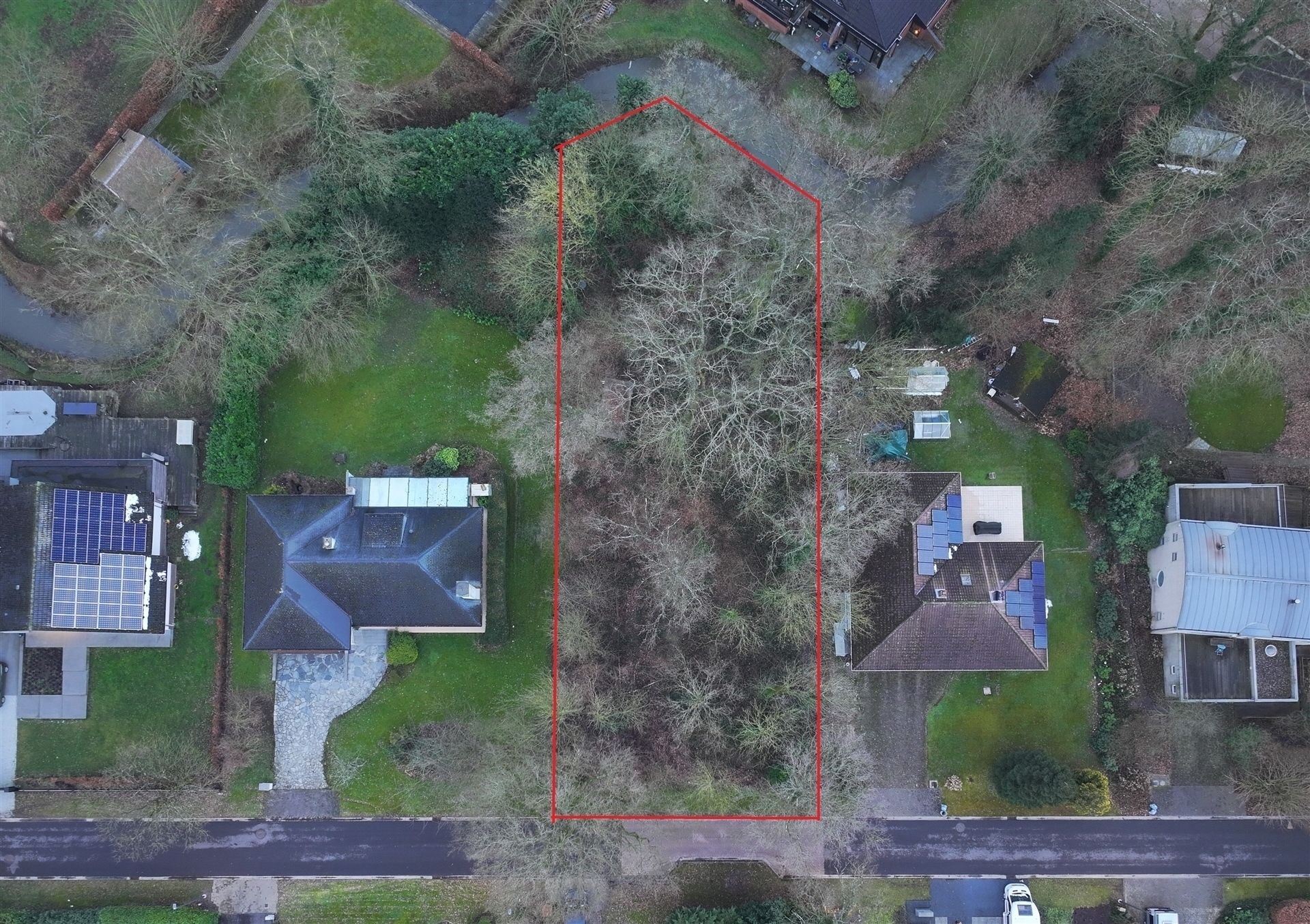 Bouwgrond O.B. van 1406m² op toplocatie foto {{pictureIndex}}