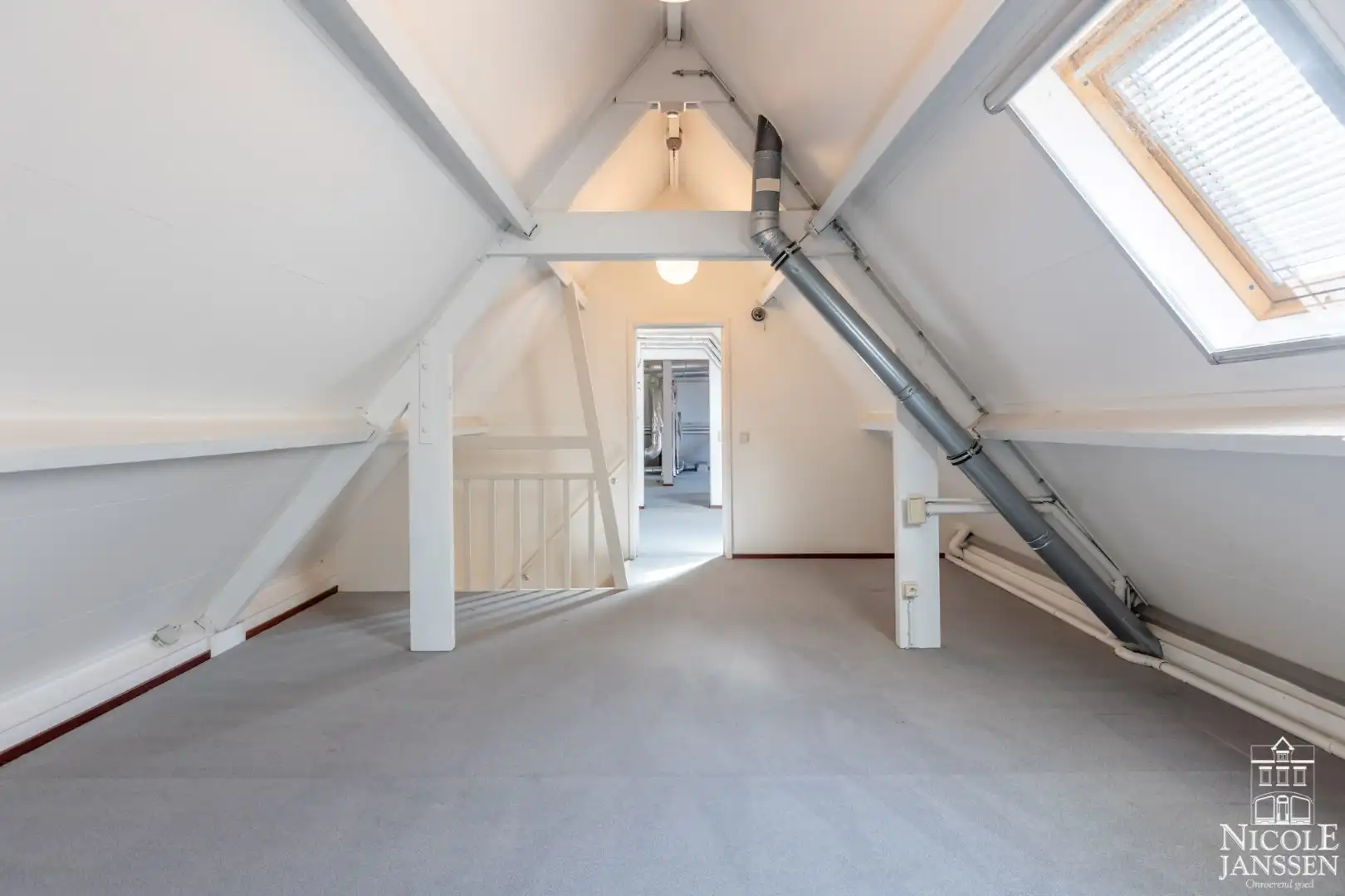 Royale villa in residentiële buurt  foto 19