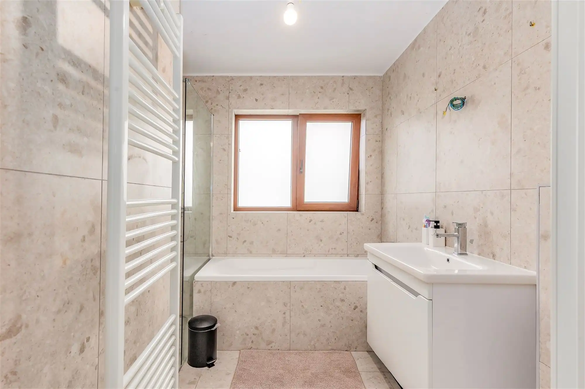 Stijlvolle gerenoveerde halfopen bebouwing met tuin en 3 slaapkamers in Oostmalle foto 25