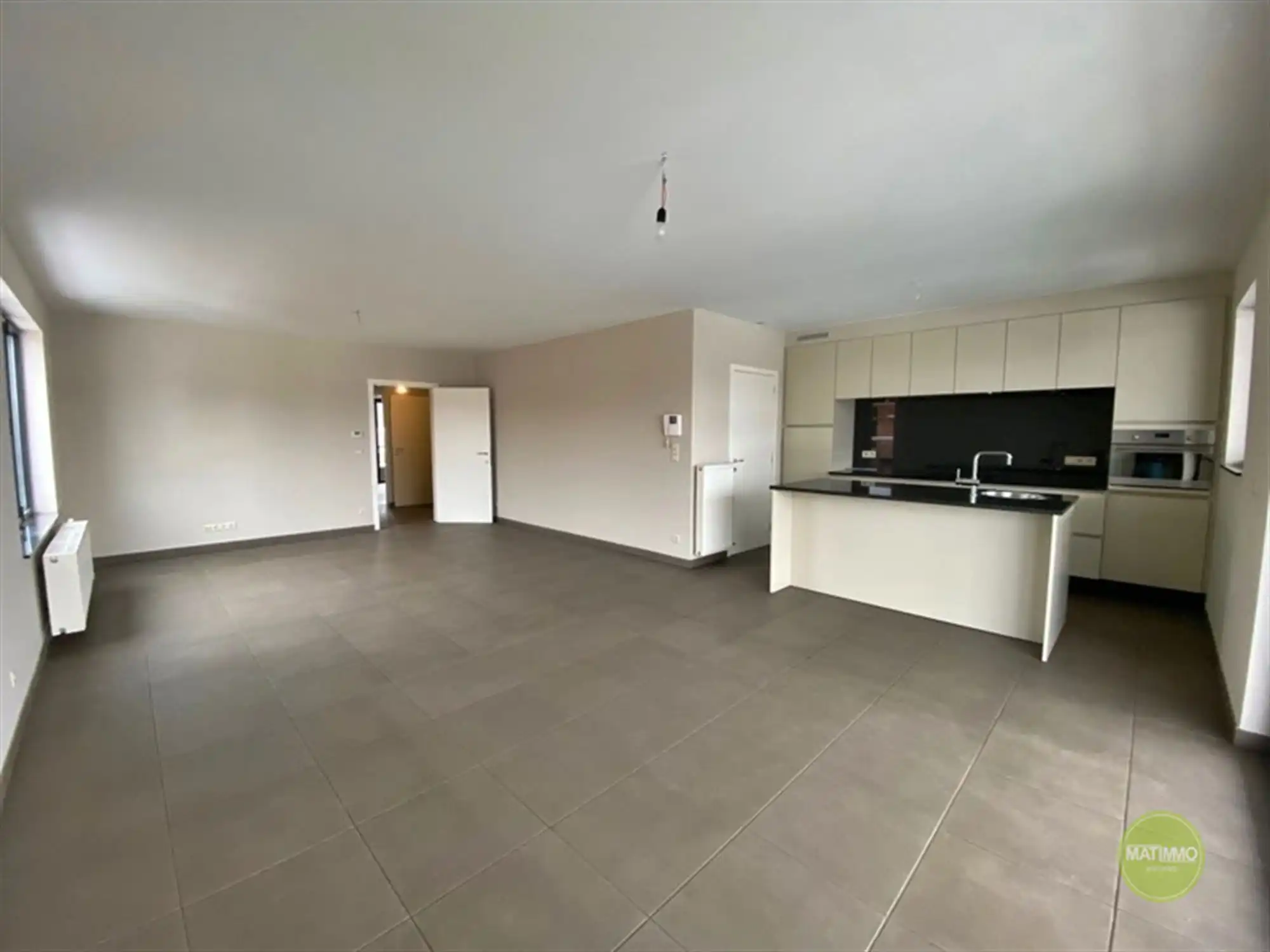Appartement met 3 slaapkamers, terras én garagebox te Mol. foto 4