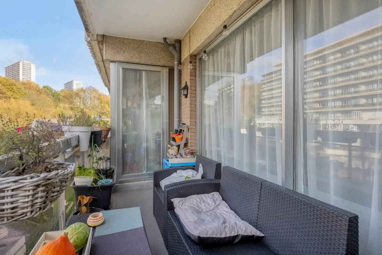 Instapklaar appartement van 103 m² met terras foto 15