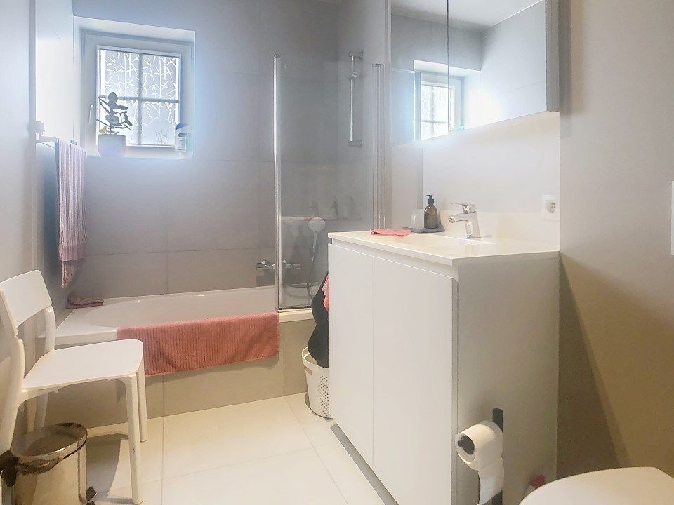 Ruime woning met 3 slaapkamers en dubbele garage foto 7