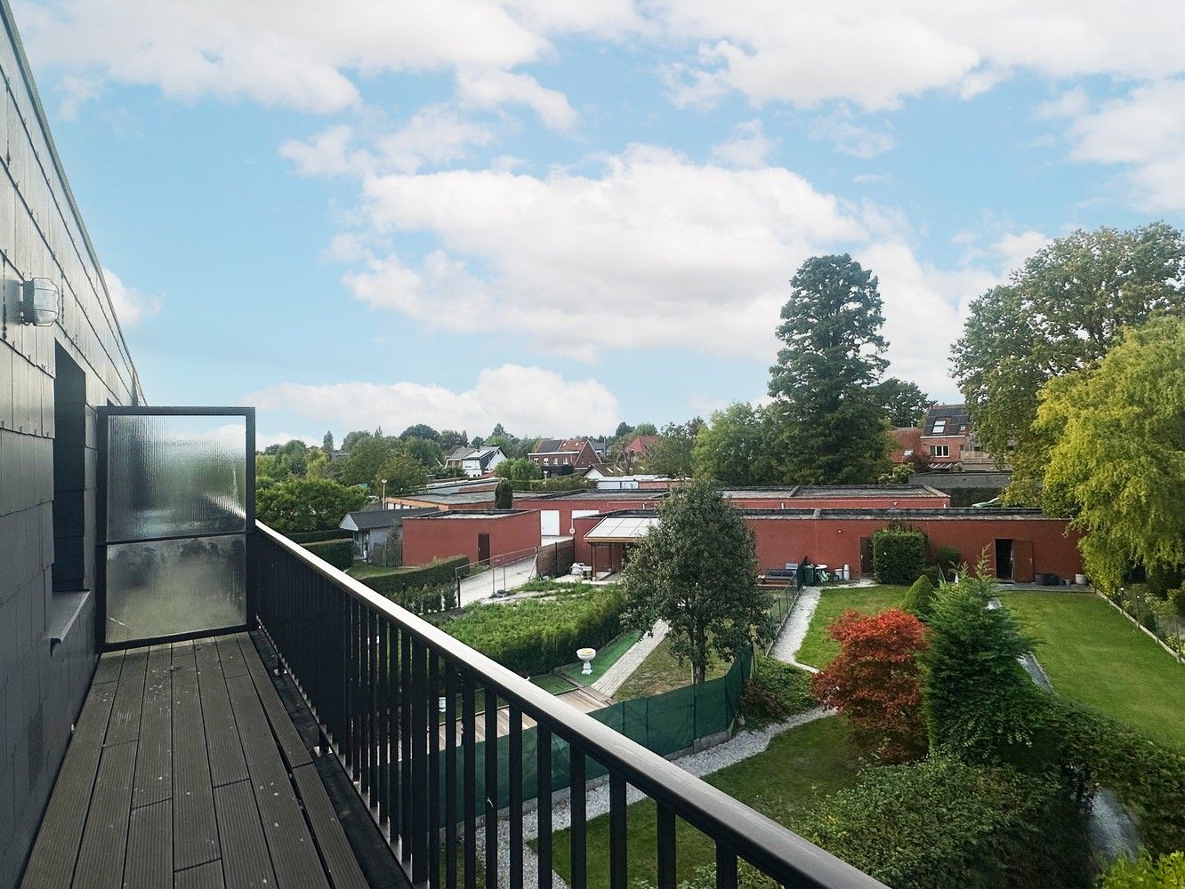 Gunstig centraal gelegen 2-slaapkamerappartement met garagebox foto 12