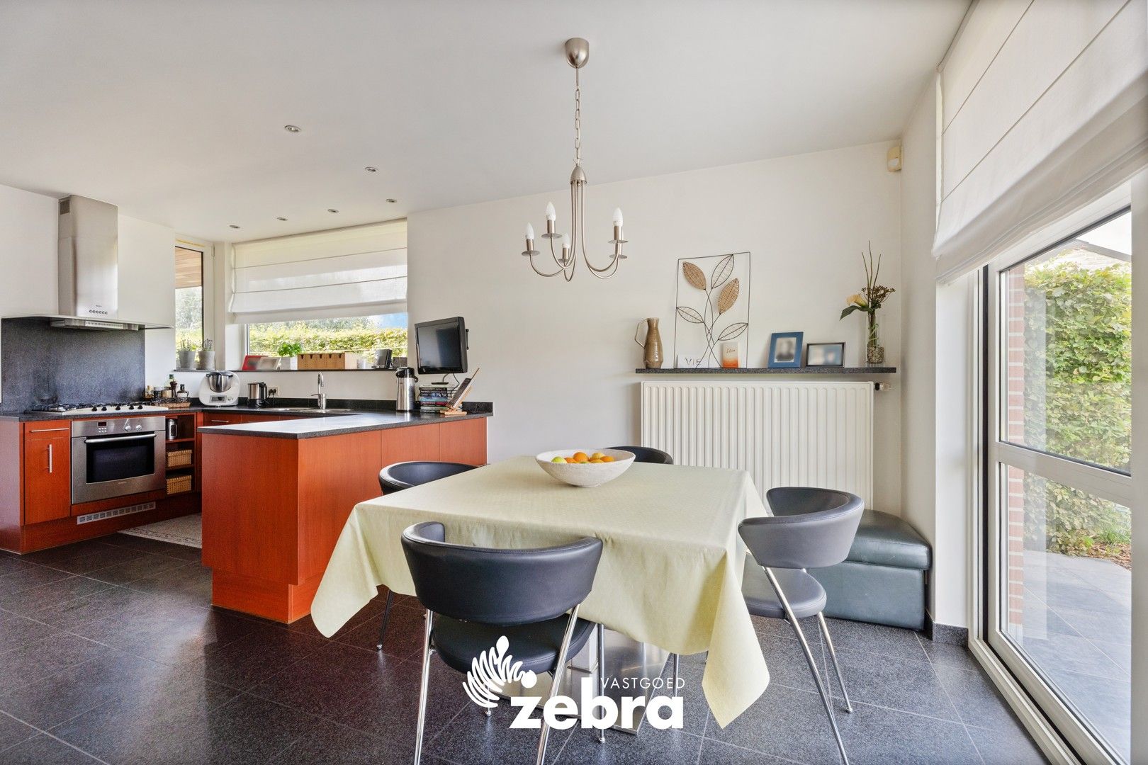 Instapklare villa met EPC-B & poolhouse te Oostrozebeke! foto 8