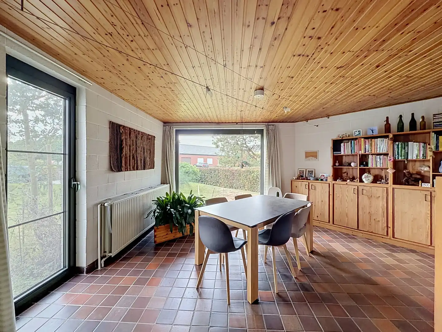 Karaktervolle vrijstaande woning op een prachtig groen perceel foto 5