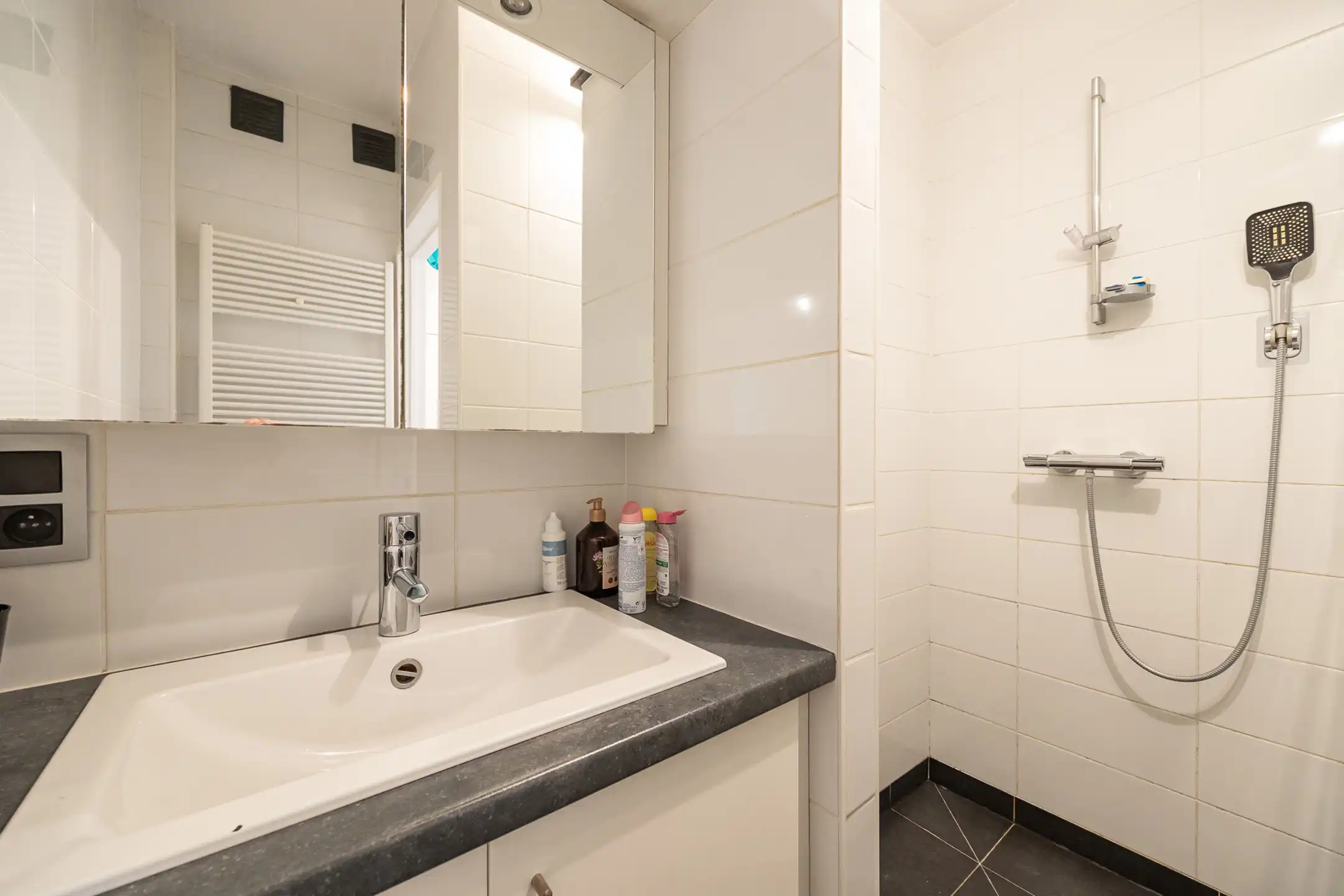 Uniek opbrengsteigendom op top locatie (3 app + 3 parkings) foto 11