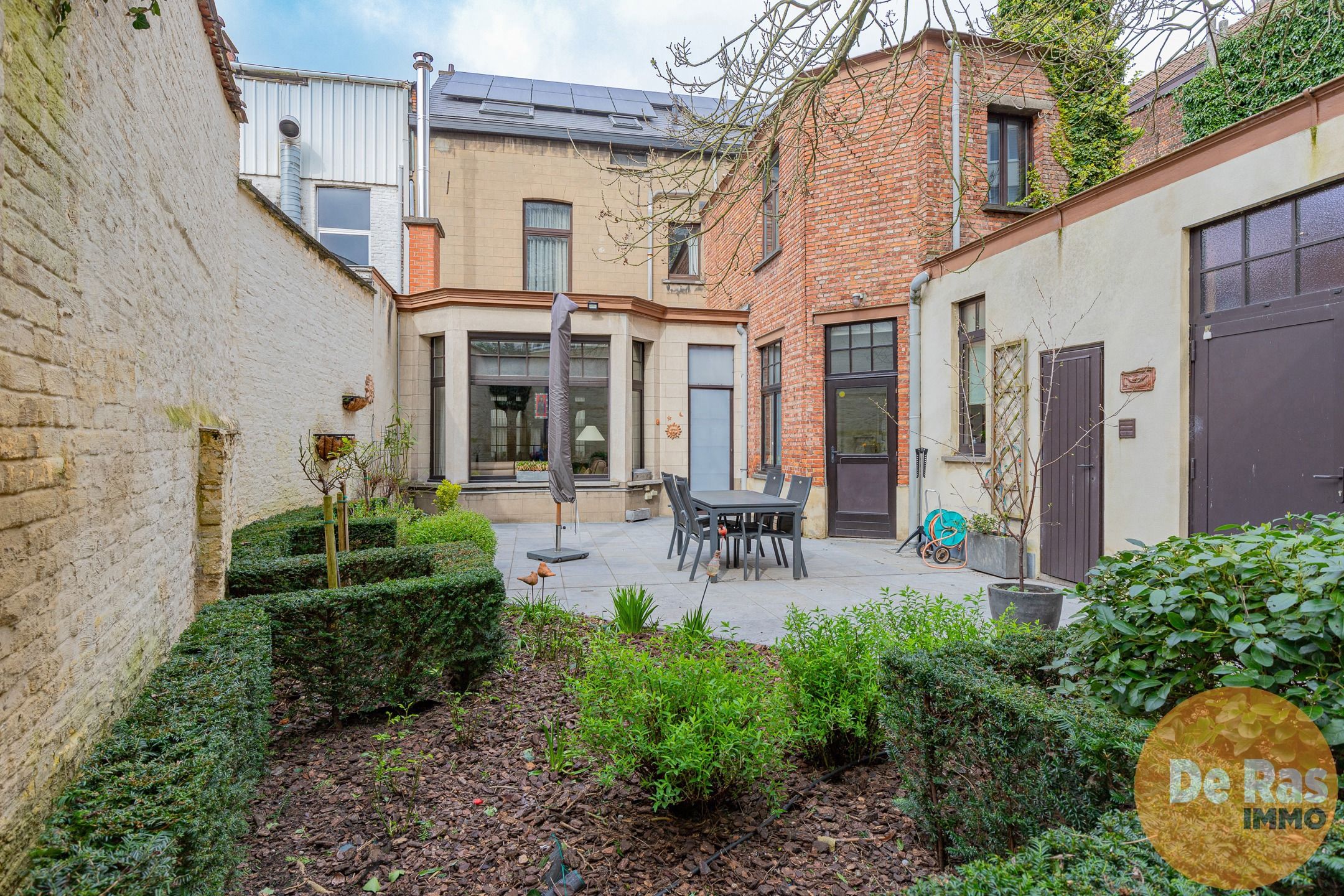 AALST Statige burgerwoning met zuid gerichte stadstuin foto 1