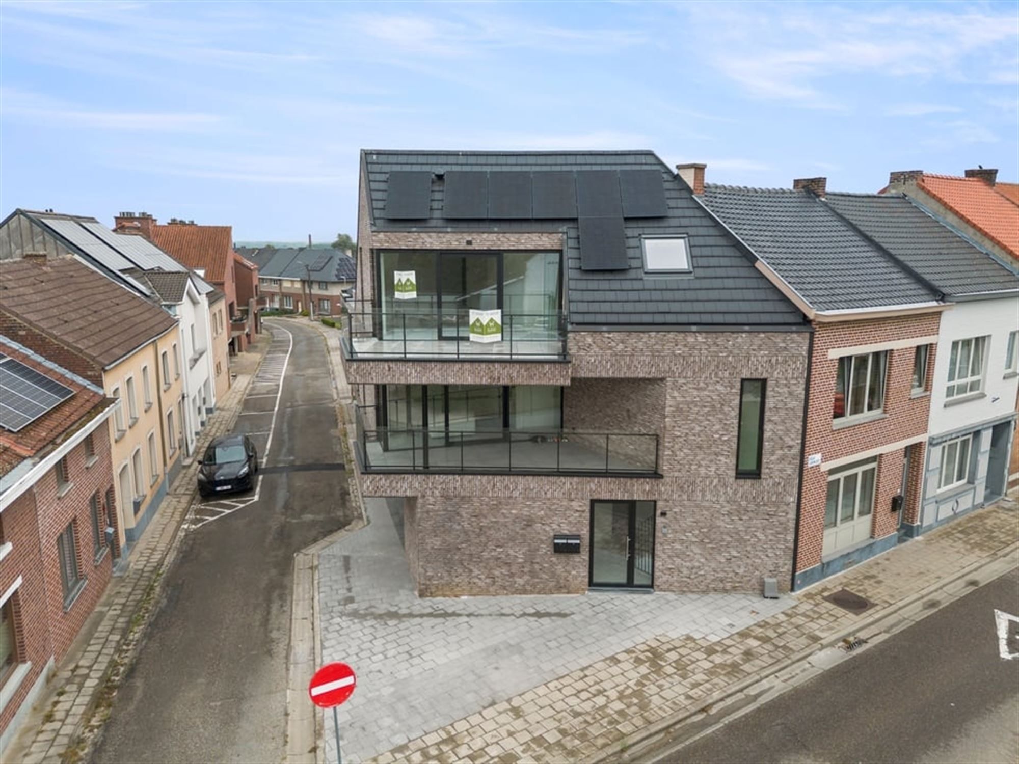 KNAP NIEUWBOUWAPPARTEMENT MET 3 SLKS IN HET CENTRUM VAN BORGLOON (MOGELIJKHEID AANKOOP 6% BTW) foto 2