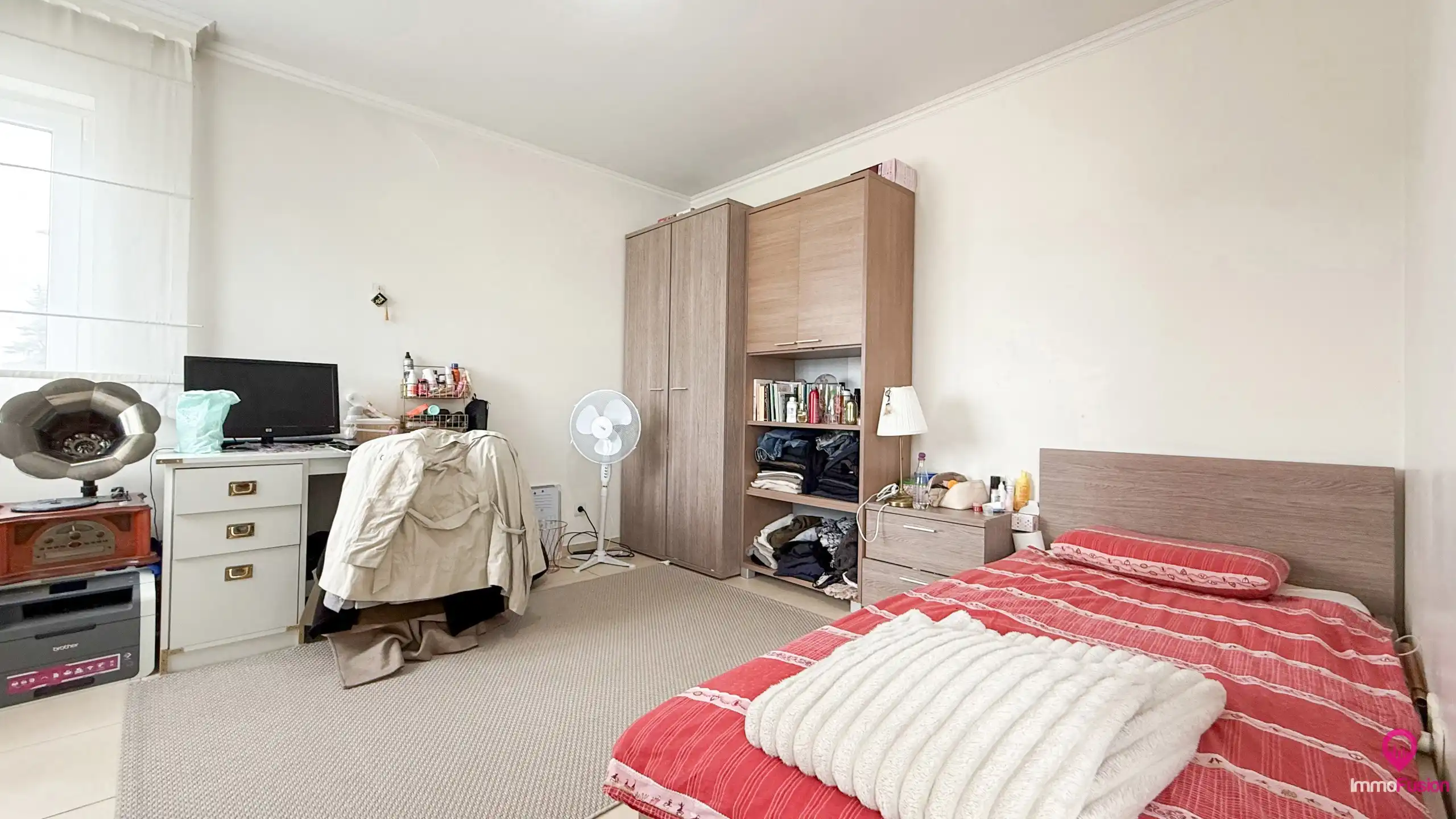 Ruime woning van 285m² met 5 slpks en apart bureel ruimte!  foto 18