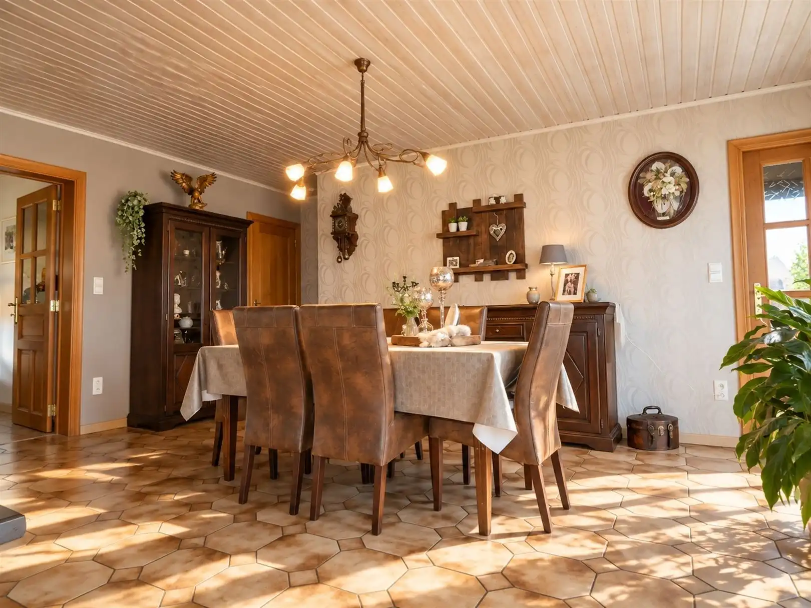 Laagbouwwoning op een mooi perceel van 1.268 m²  foto 5