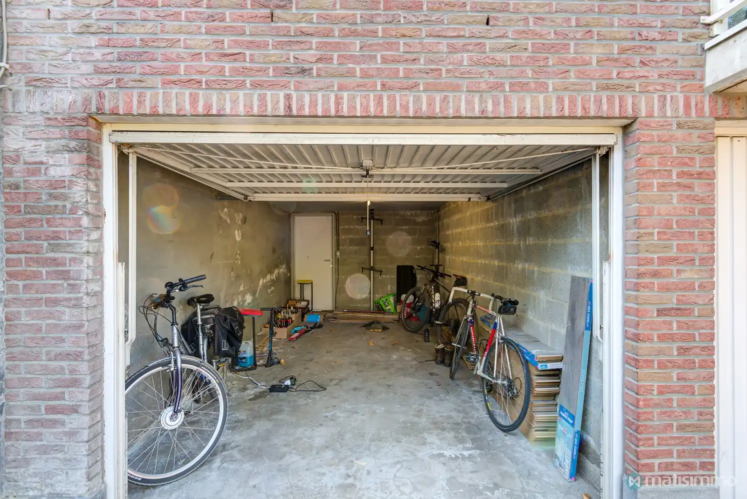 GUNSTIG GELEGEN APPARTEMENT MET 2 SLAAPKAMERS, GARAGE EN AUTOSTAANPLAATS TE BILZEN foto 14