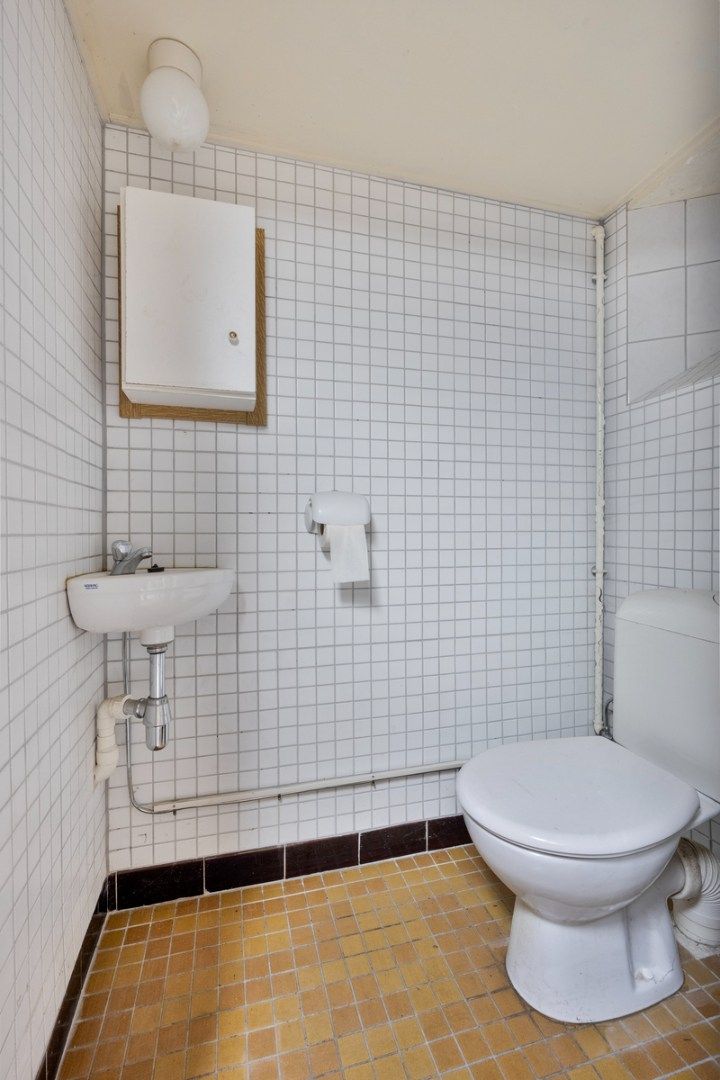 Modernistische woning met ruime indeling en zonnige tuin te Tongeren-Nerem foto 22