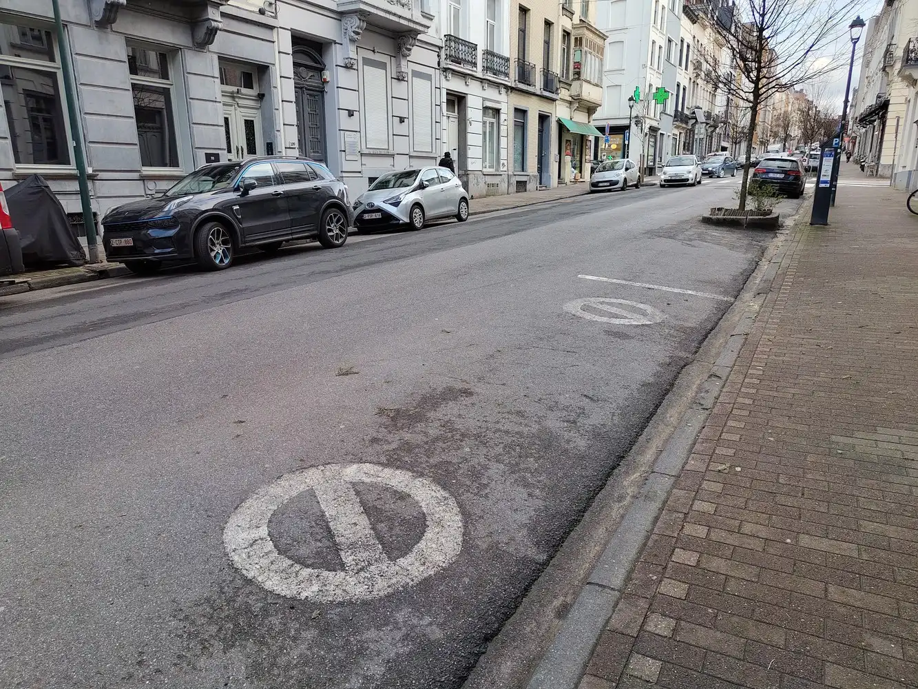 Overdekte staanplaats in gemeenschappelijke garage centraal gelegen tussen Avenue Louise en Hallepoort foto 4