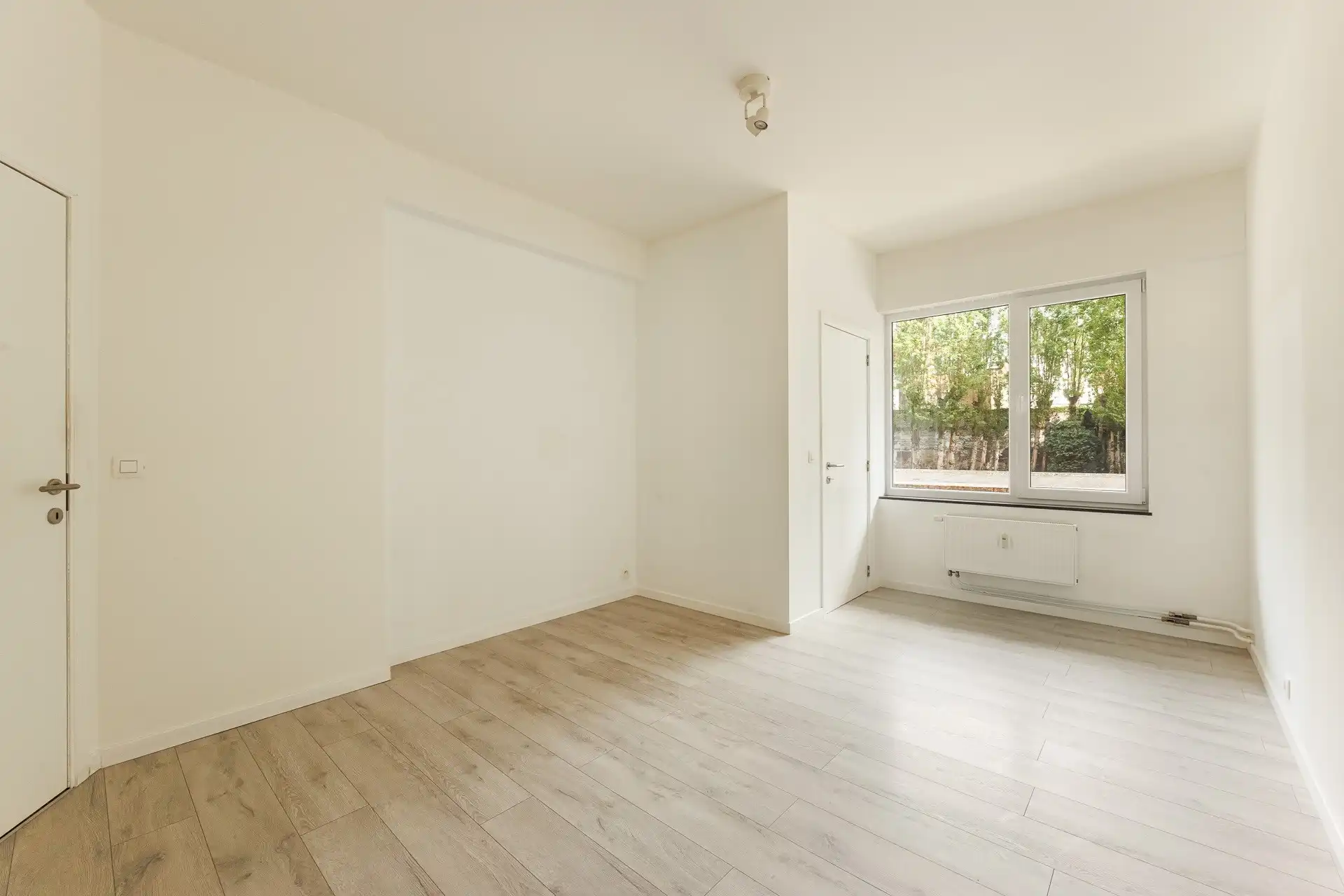 Instapklaar 2-slaapkamerappartement met terras en EPC-B foto 10