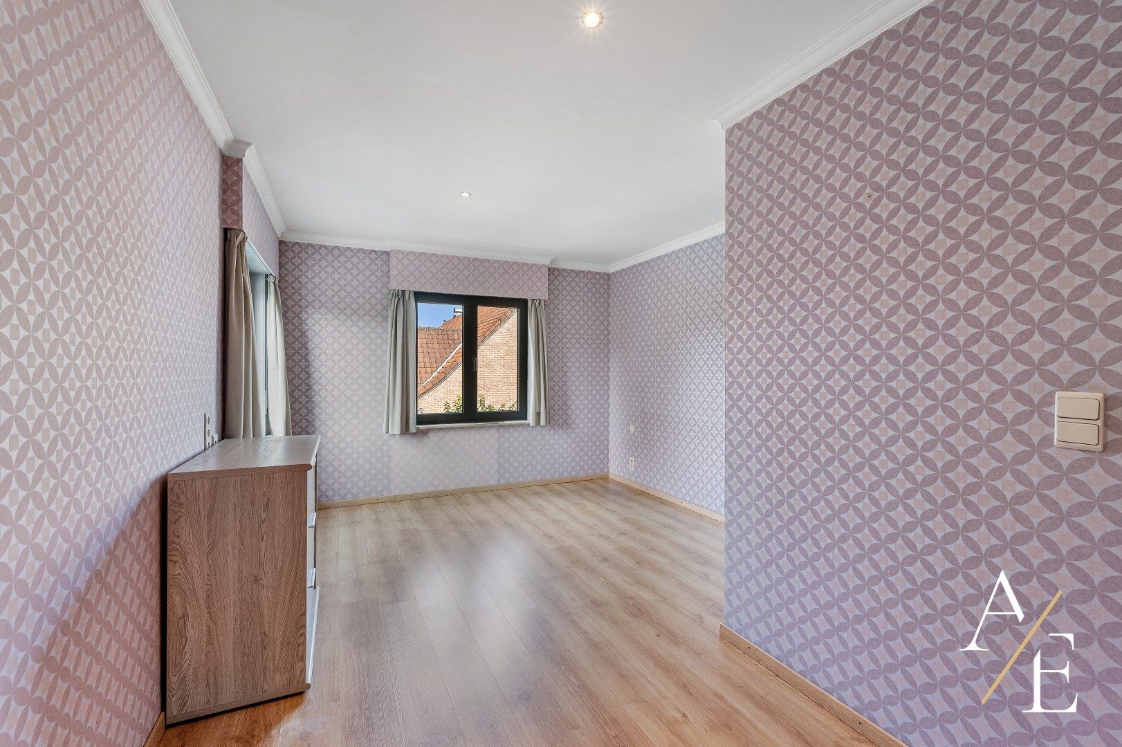 EEKLO - Zeer ruime instapklare halfopen woning (6slk. / 3 bdk.) met diverse mogelijkheden en mooie tuin foto 10